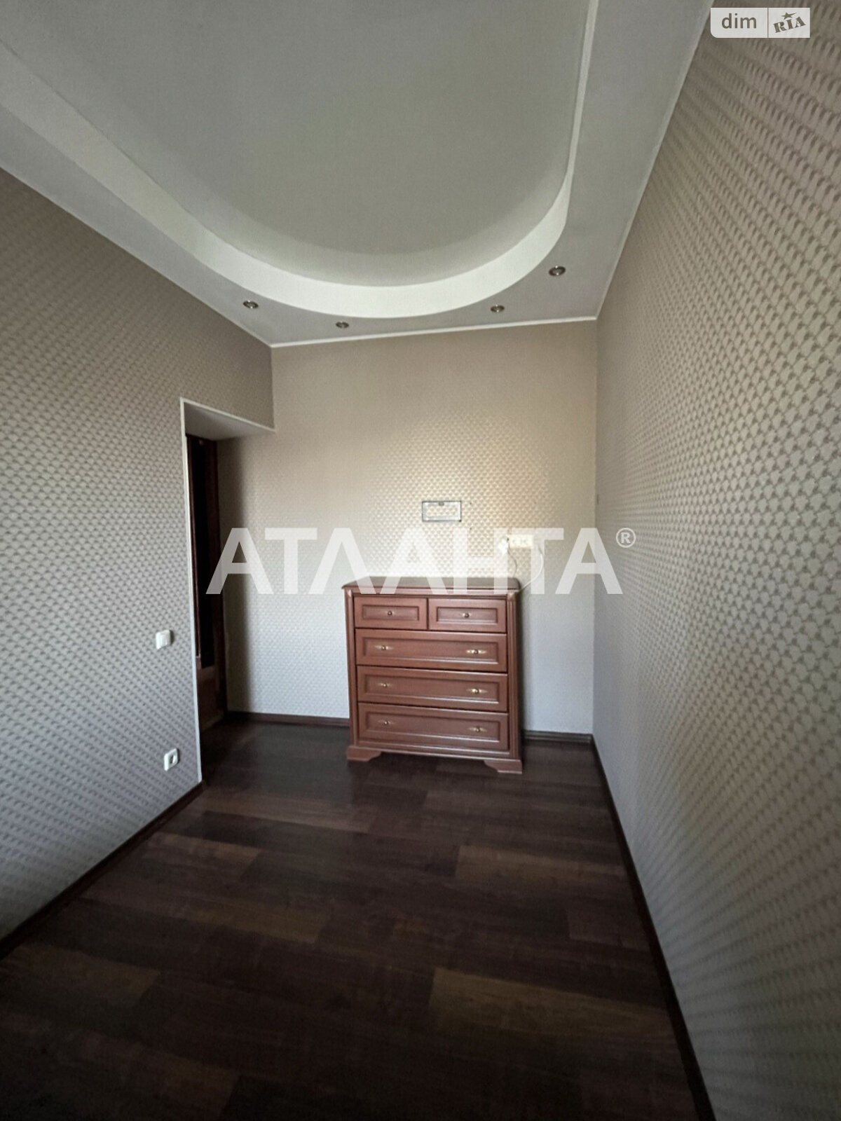 Продажа трехкомнатной квартиры в Одессе, на ул. Михаила Грушевского, район Слободка фото 1