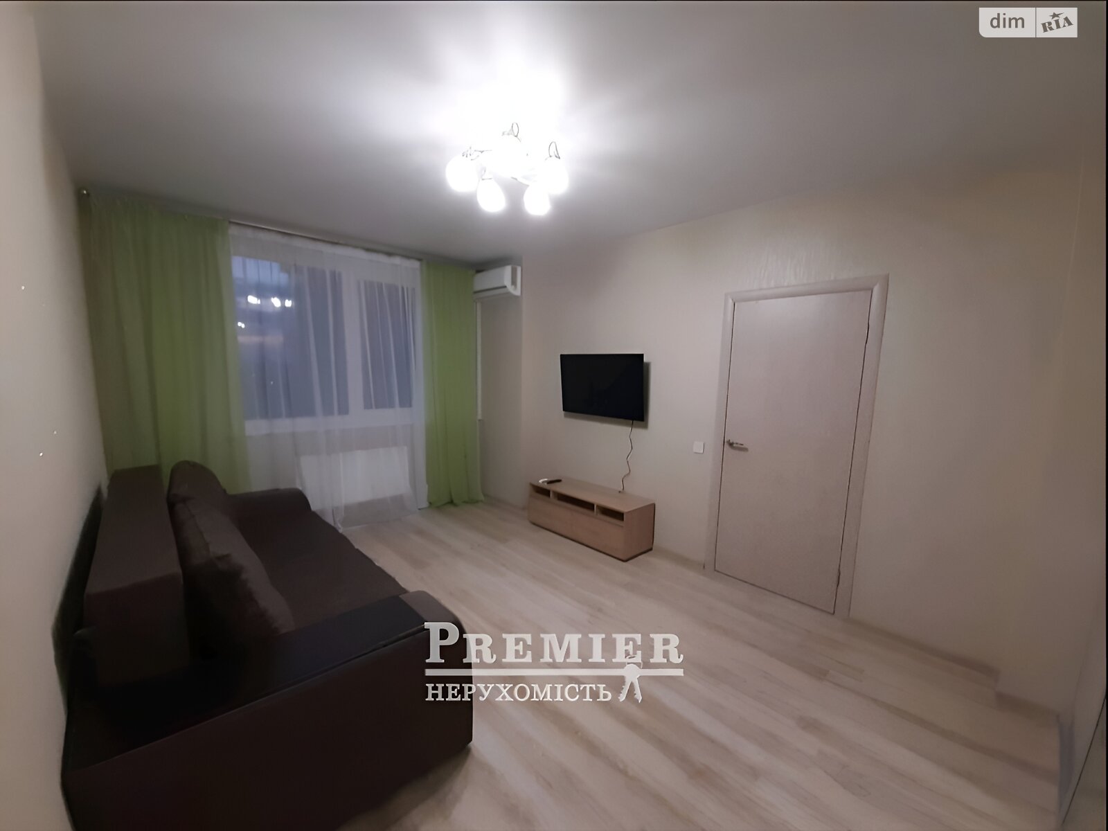 Продаж однокімнатної квартири в Одесі, на вул. Віталія Нестеренка 1Б, район Слободка фото 1 Продаж однокімнатної квартири в Одесі, на вул. Віталія Нестеренка 1Б, район Слободка фото 1
