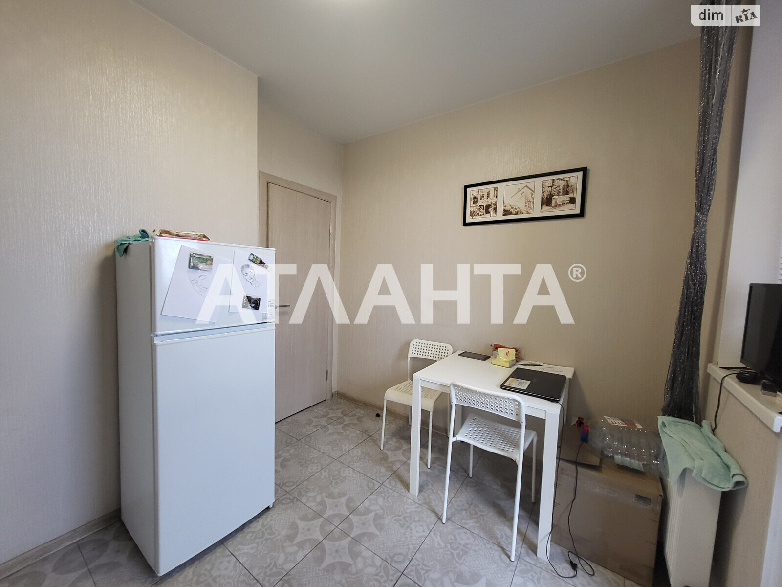Продаж однокімнатної квартири в Одесі, на вул. Віталія Нестеренка, район Слободка фото 1 Продаж однокімнатної квартири в Одесі, на вул. Віталія Нестеренка, район Слободка фото 1