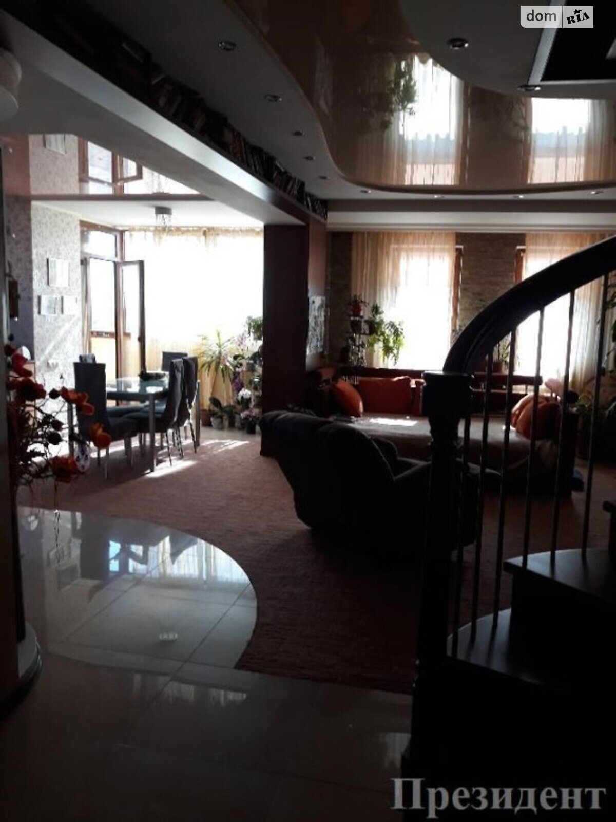 Продажа четырехкомнатной квартиры в Одессе, на ул. Академика Сахарова, район Пересыпский фото 1