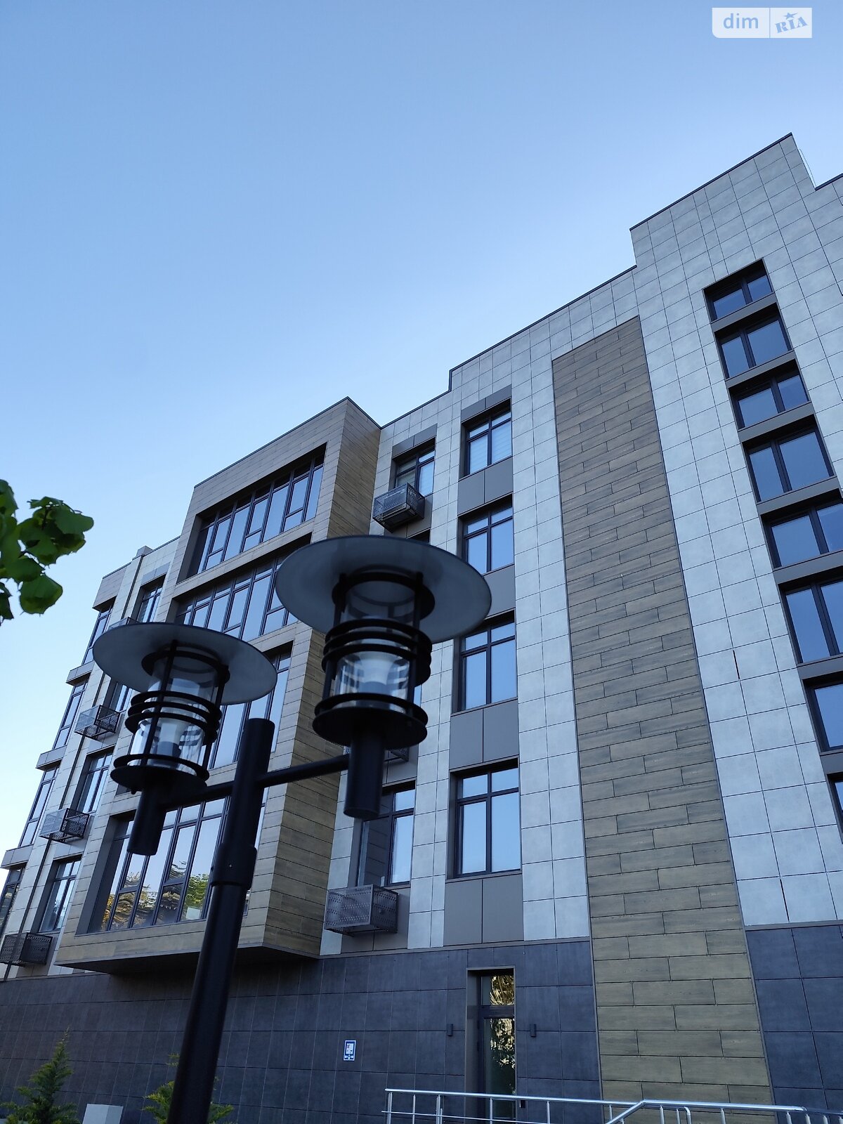 Продаж однокімнатної квартири в Одесі, на просп. Чорноморський 2, кв. 15, район Совіньйон фото 1 Продаж однокімнатної квартири в Одесі, на просп. Чорноморський 2, кв. 15, район Совіньйон фото 1