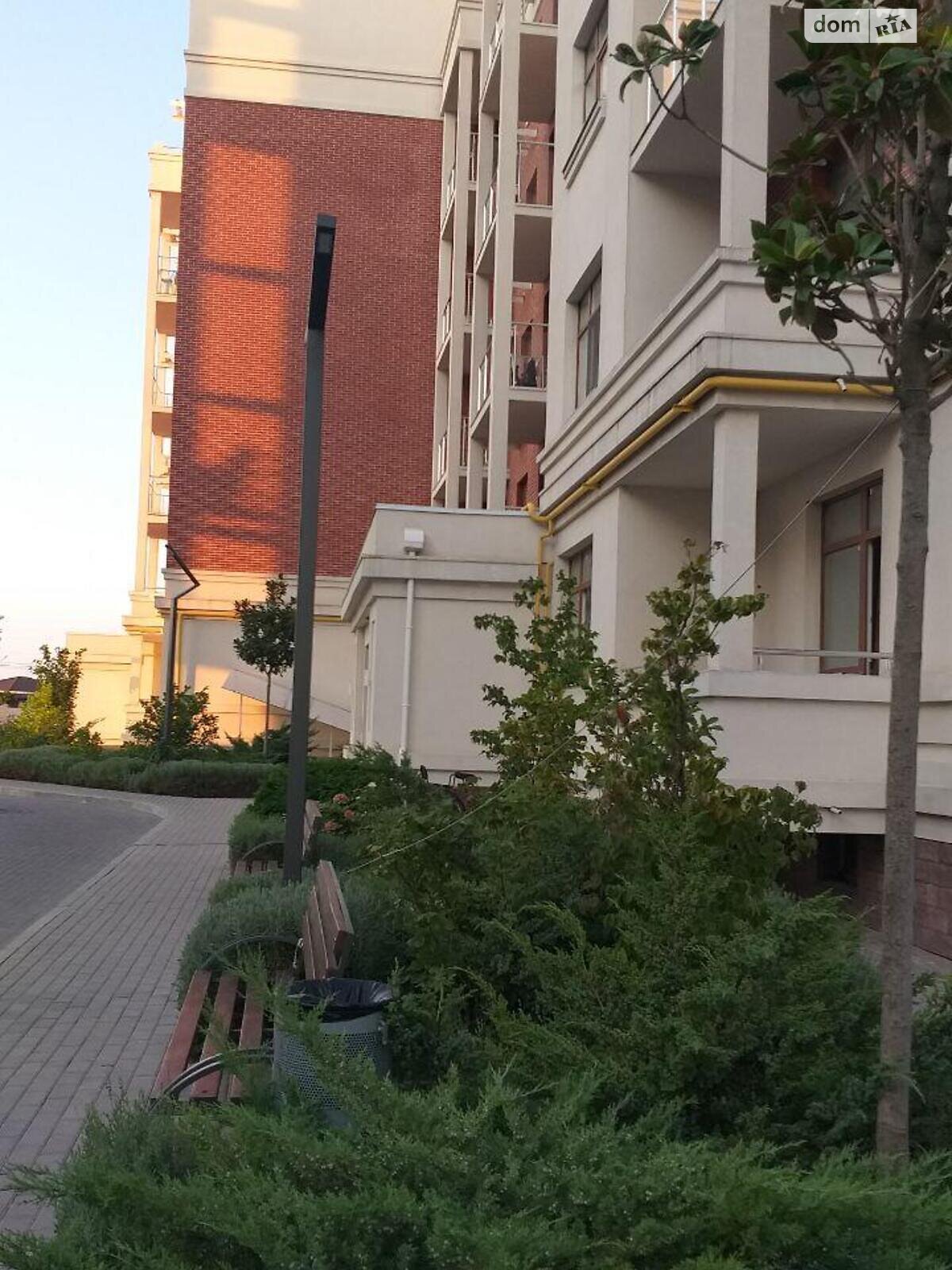 Продажа однокомнатной квартиры в Одессе, на ул. Трамвайная 25, район Совиньон фото 1