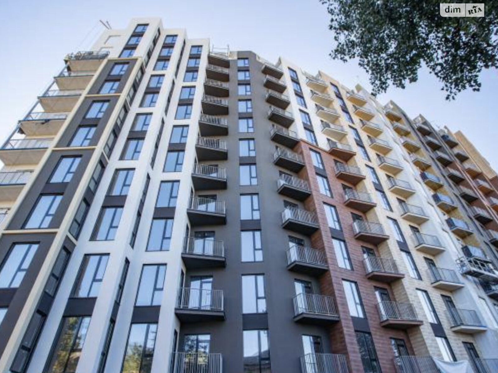 Продаж двокімнатної квартири в Одесі, на вул. Чубаївська 1, район Середній Фонтан фото 1 Продаж двокімнатної квартири в Одесі, на вул. Чубаївська 1, район Середній Фонтан фото 1