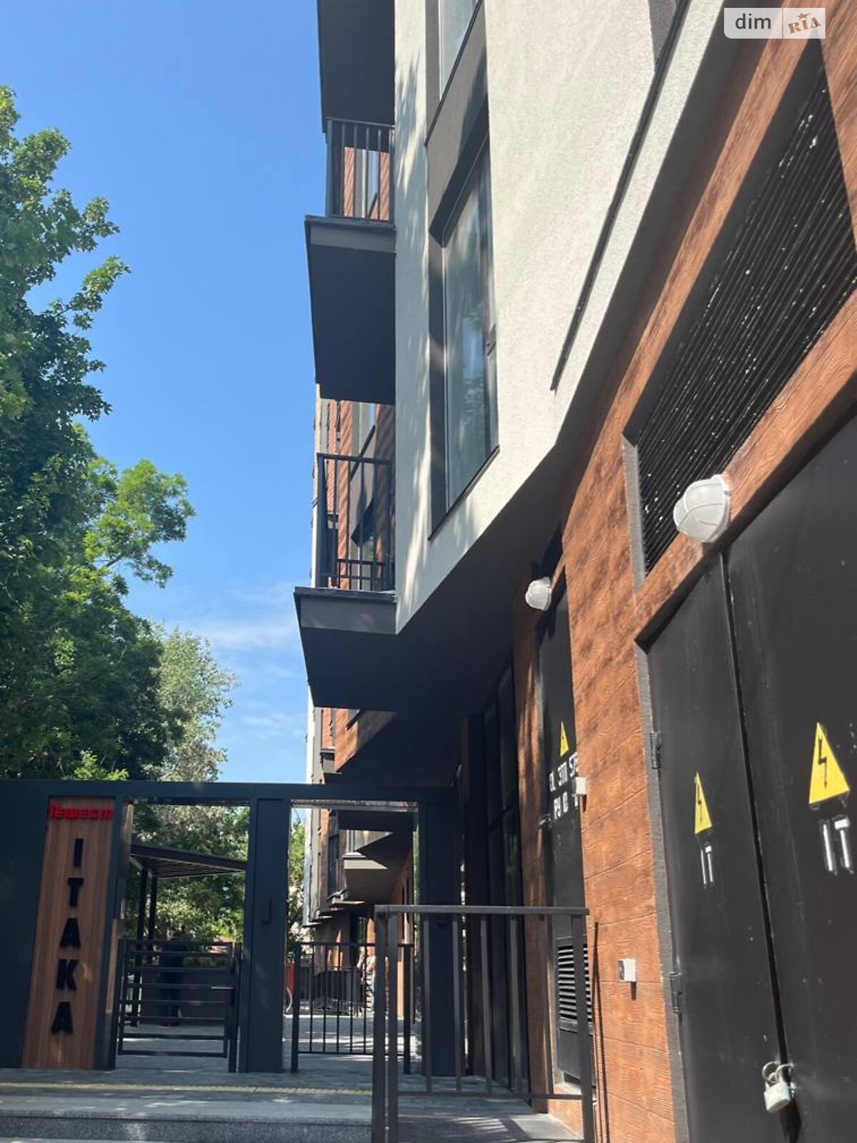 Продаж двокімнатної квартири в Одесі, на вул. Чубаївська 1, район Середній Фонтан фото 1