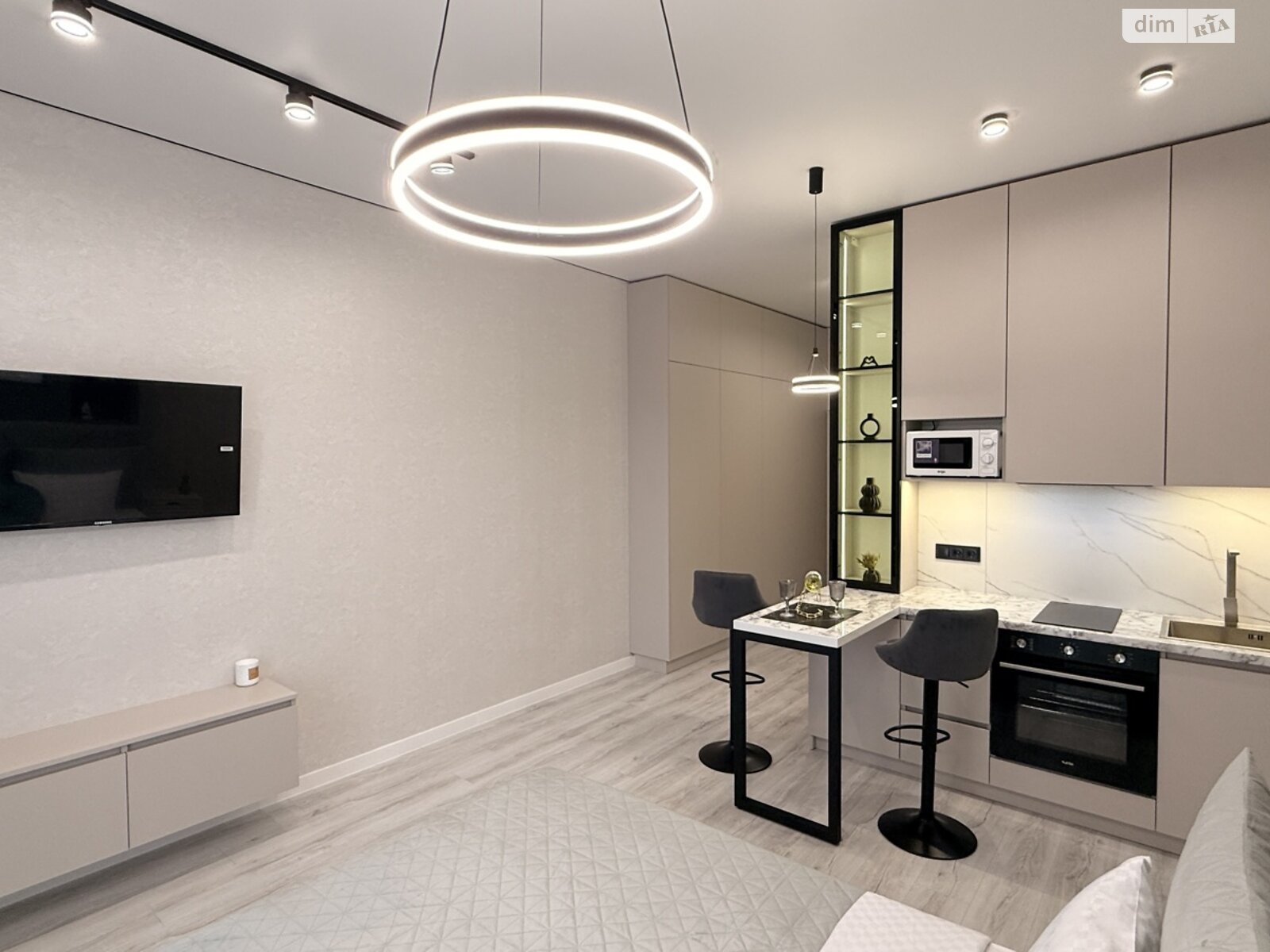 Продаж однокімнатної квартири в Одесі, на вул. Чубаївська 1, кв. 121, район Середній Фонтан фото 1