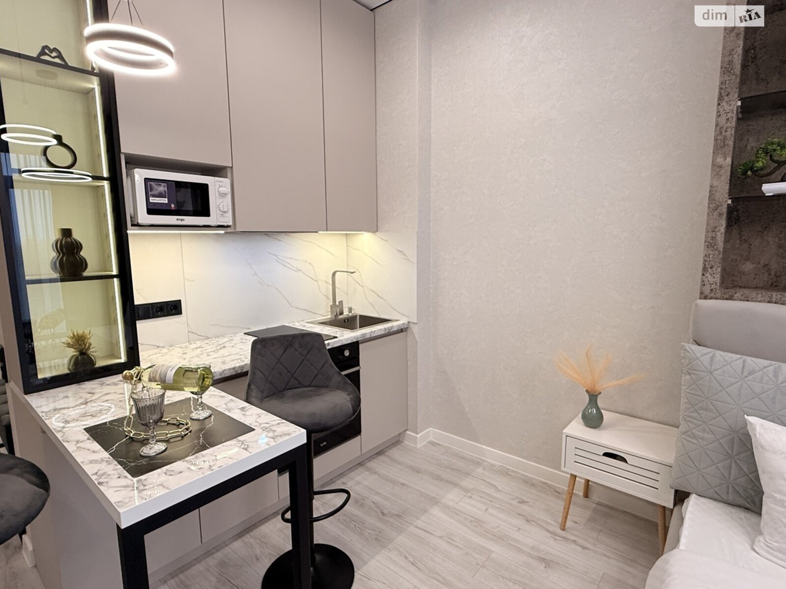 Продаж однокімнатної квартири в Одесі, на вул. Чубаївська 1, кв. 121, район Середній Фонтан фото 1