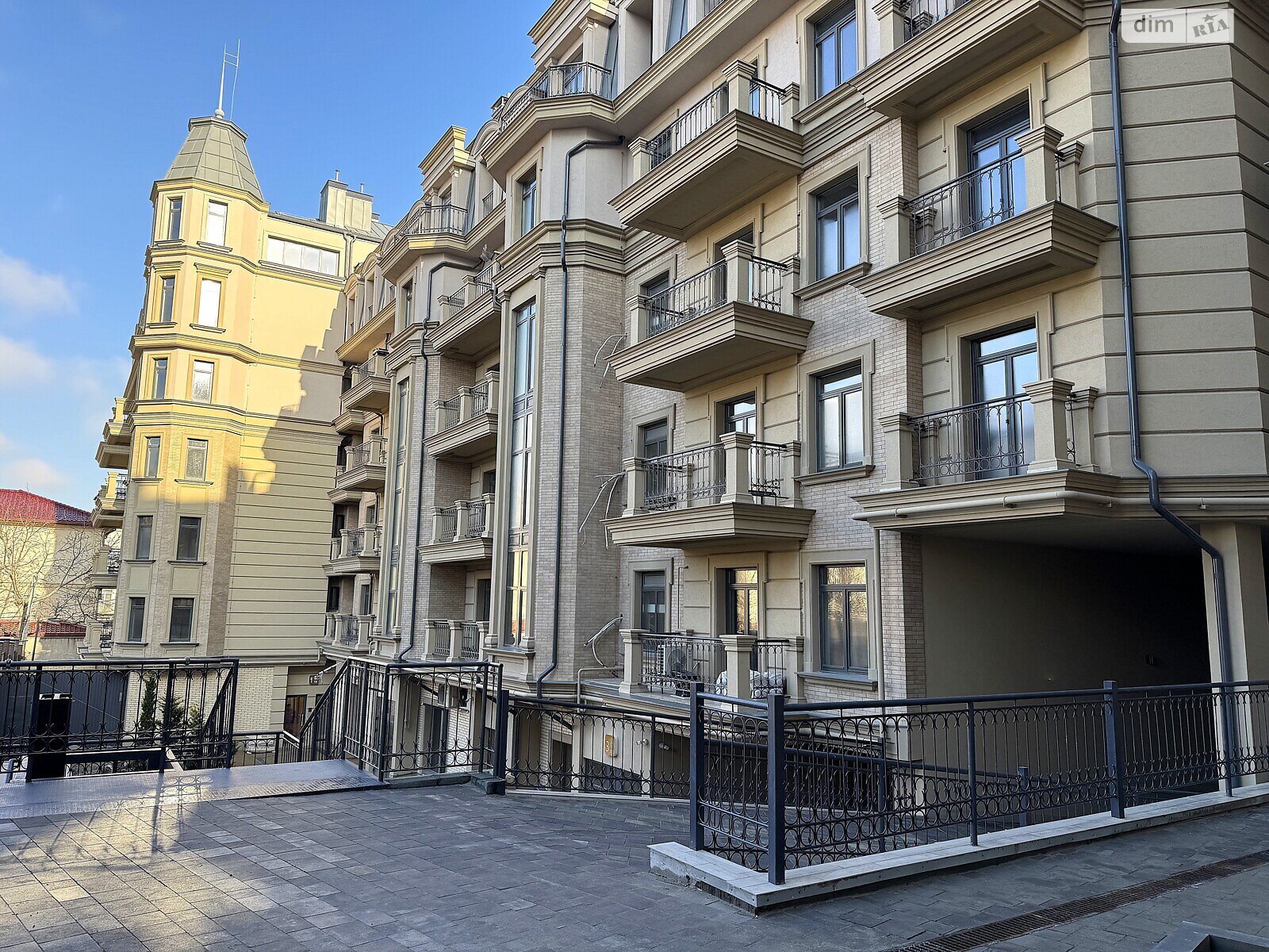 Продаж двокімнатної квартири в Одесі, на дор. Фонтанська 64/1, район Київський фото 1 Продаж двокімнатної квартири в Одесі, на дор. Фонтанська 64/1, район Київський фото 1