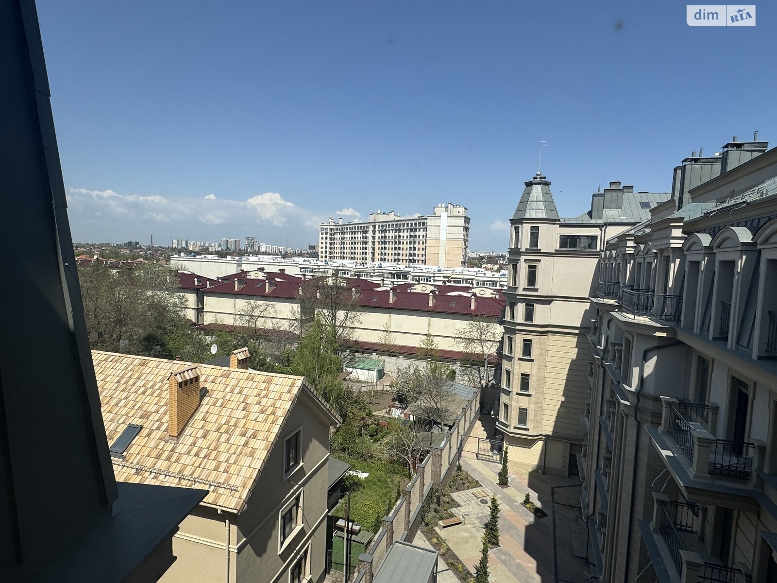 Продаж однокімнатної квартири в Одесі, на дор. Фонтанська 62К, район Середній Фонтан фото 1 Продаж однокімнатної квартири в Одесі, на дор. Фонтанська 62К, район Середній Фонтан фото 1
