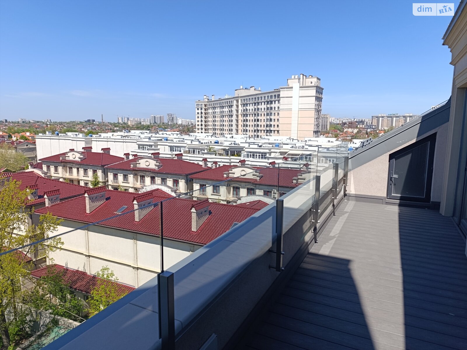Продажа четырехкомнатной квартиры в Одессе, на дор. Фонтанская 62К, район Средний Фонтан фото 1 Продажа четырехкомнатной квартиры в Одессе, на дор. Фонтанская 62К, район Средний Фонтан фото 1