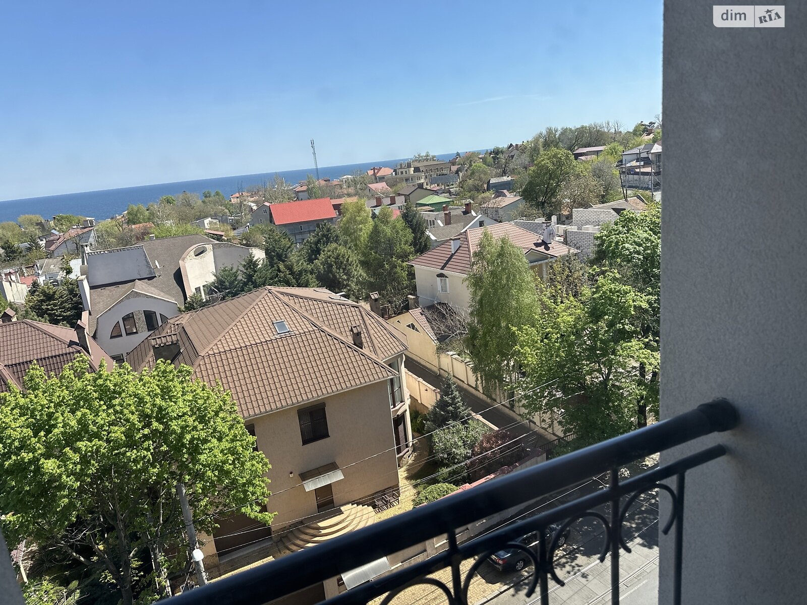 Продаж двокімнатної квартири в Одесі, на дор. Фонтанська, район Середній Фонтан фото 1 Продаж двокімнатної квартири в Одесі, на дор. Фонтанська, район Середній Фонтан фото 1