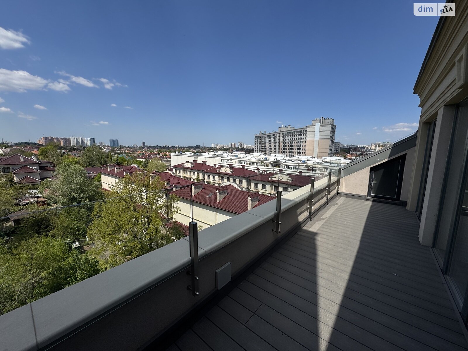 Продаж трикімнатної квартири в Одесі, на дор. Фонтанська 62К, район Середній Фонтан фото 1 Продаж трикімнатної квартири в Одесі, на дор. Фонтанська 62К, район Середній Фонтан фото 1