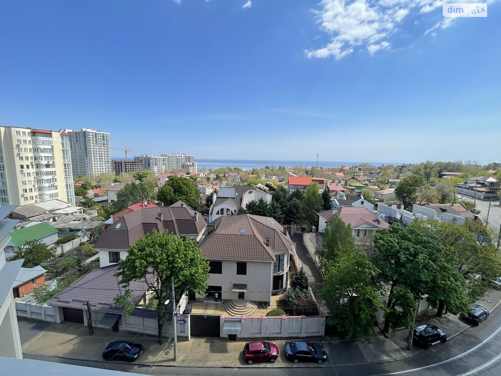Продажа трехкомнатной квартиры в Одессе, на дор. Фонтанская 62К, район Средний Фонтан фото 1 Продажа трехкомнатной квартиры в Одессе, на дор. Фонтанская 62К, район Средний Фонтан фото 1