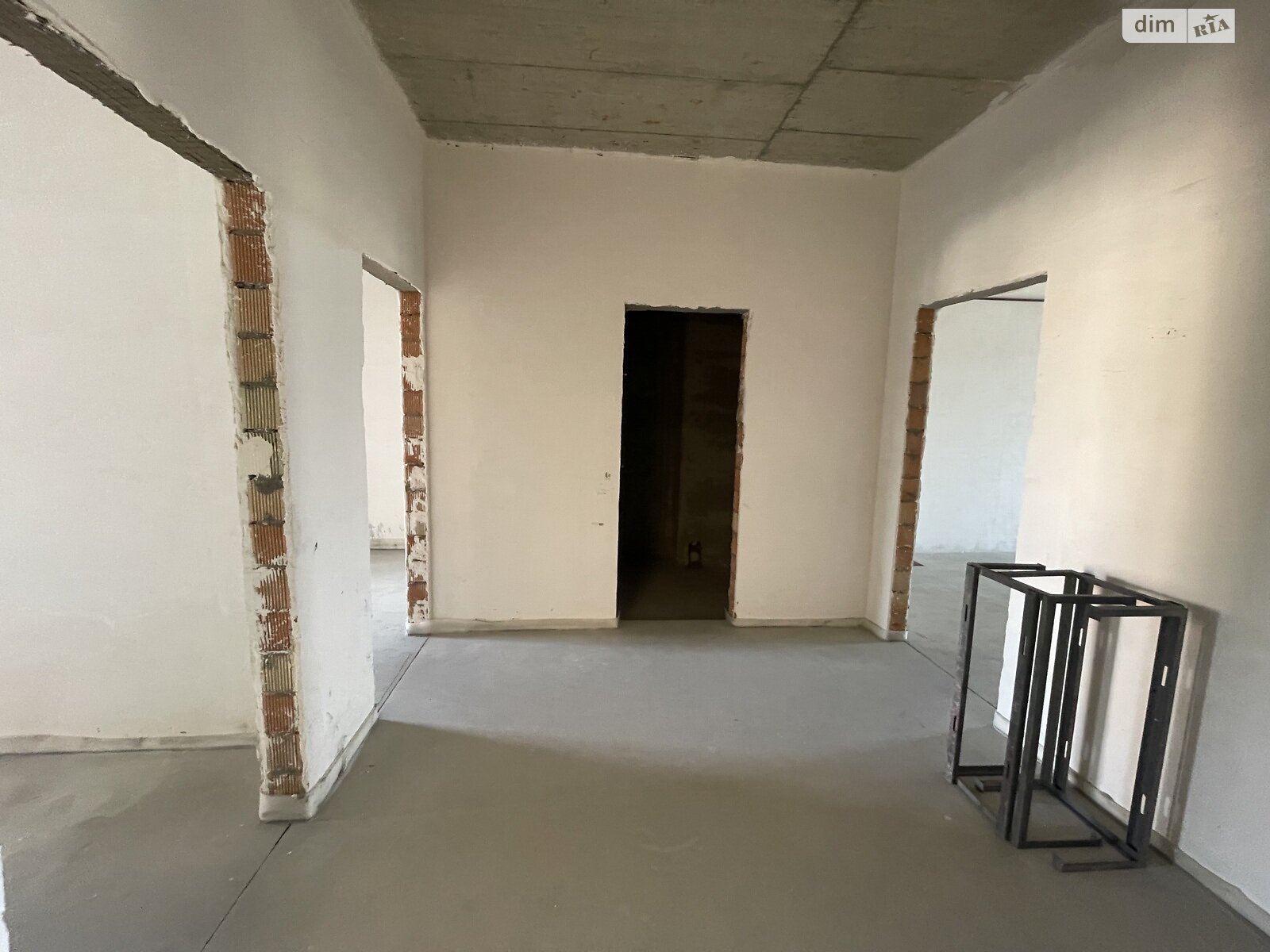 Продаж трикімнатної квартири в Одесі, на дор. Фонтанська 62К, район Середній Фонтан фото 1 Продаж трикімнатної квартири в Одесі, на дор. Фонтанська 62К, район Середній Фонтан фото 1