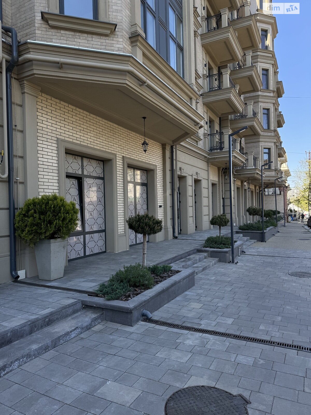 Продаж трикімнатної квартири в Одесі, на дор. Фонтанська 62К, район Середній Фонтан фото 1 Продаж трикімнатної квартири в Одесі, на дор. Фонтанська 62К, район Середній Фонтан фото 1