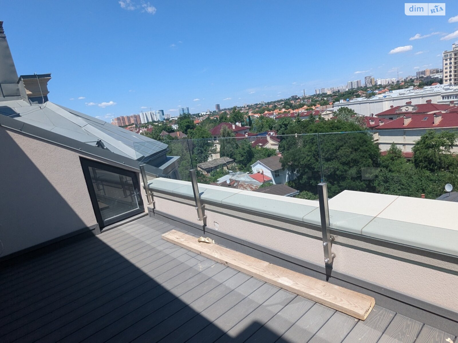 Продаж трикімнатної квартири в Одесі, на дор. Фонтанська 64/1, район Середній Фонтан фото 1 Продаж трикімнатної квартири в Одесі, на дор. Фонтанська 64/1, район Середній Фонтан фото 1