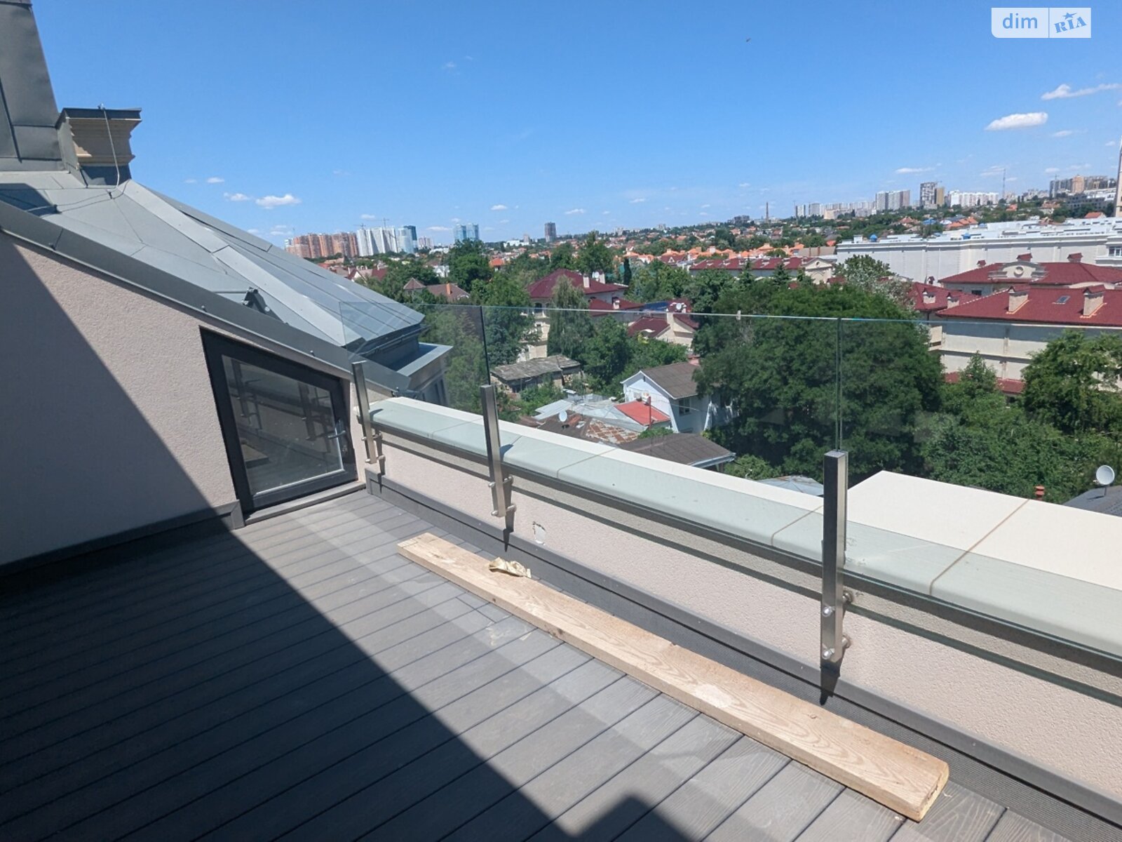 Продаж трикімнатної квартири в Одесі, на дор. Фонтанська 64/1, район Середній Фонтан фото 1 Продаж трикімнатної квартири в Одесі, на дор. Фонтанська 64/1, район Середній Фонтан фото 1