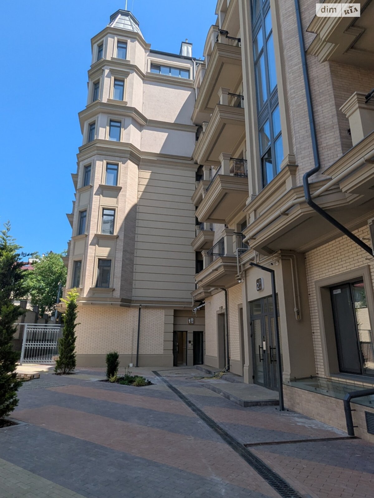 Продаж трикімнатної квартири в Одесі, на дор. Фонтанська 64/1, район Середній Фонтан фото 1 Продаж трикімнатної квартири в Одесі, на дор. Фонтанська 64/1, район Середній Фонтан фото 1