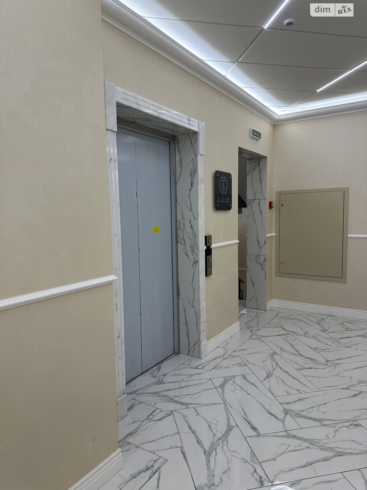 Продаж однокімнатної квартири в Одесі, на дор. Фонтанська 62К, кв. 6, район Середній Фонтан фото 1