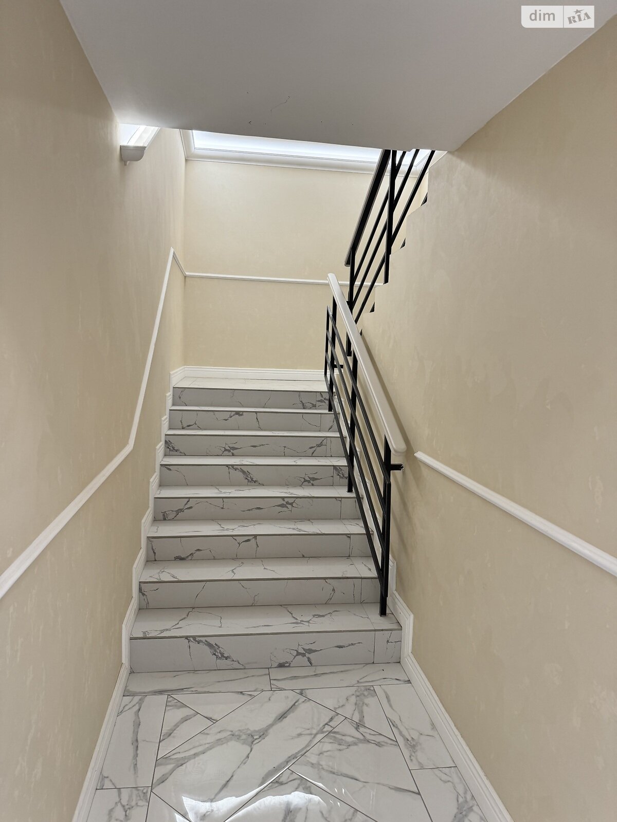 Продаж двокімнатної квартири в Одесі, на дор. Фонтанська, район Середній Фонтан фото 1