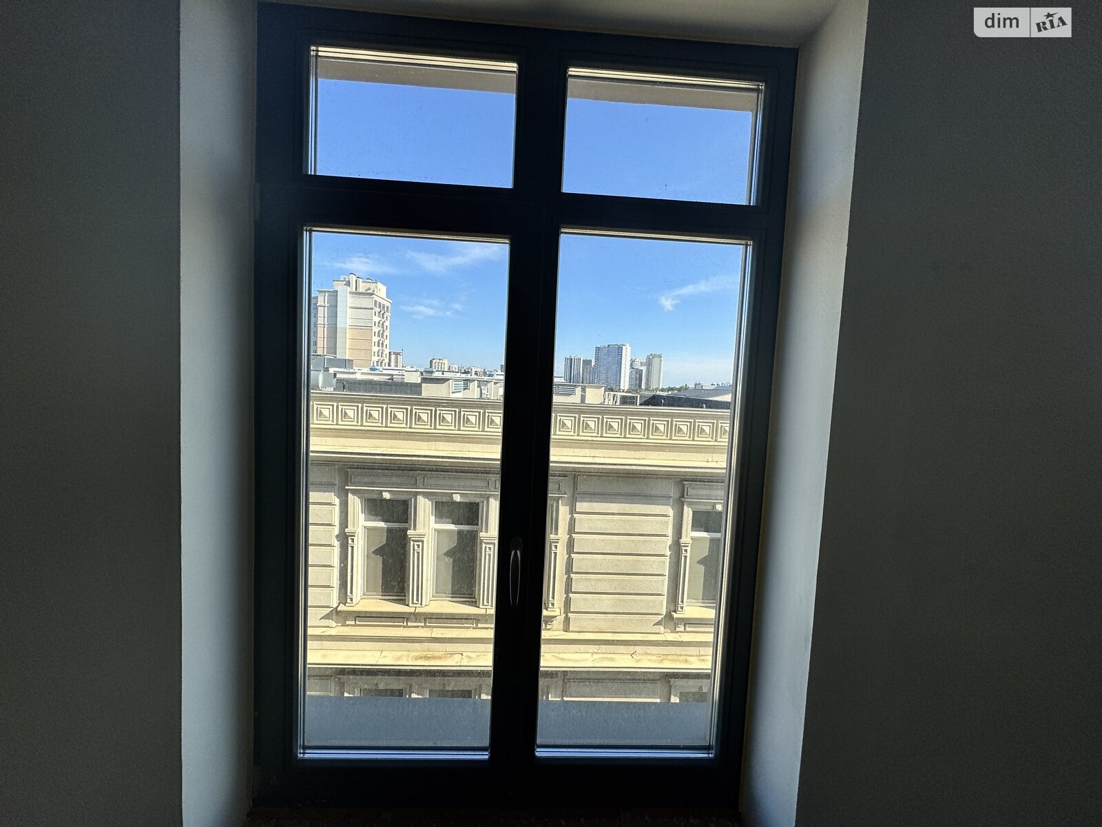 Продаж двокімнатної квартири в Одесі, на дор. Фонтанська, район Середній Фонтан фото 1