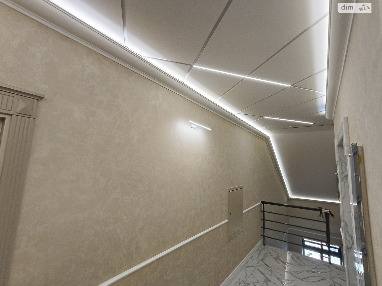 Продаж однокімнатної квартири в Одесі, на дор. Фонтанська, район Середній Фонтан фото 1 Продаж однокімнатної квартири в Одесі, на дор. Фонтанська, район Середній Фонтан фото 1