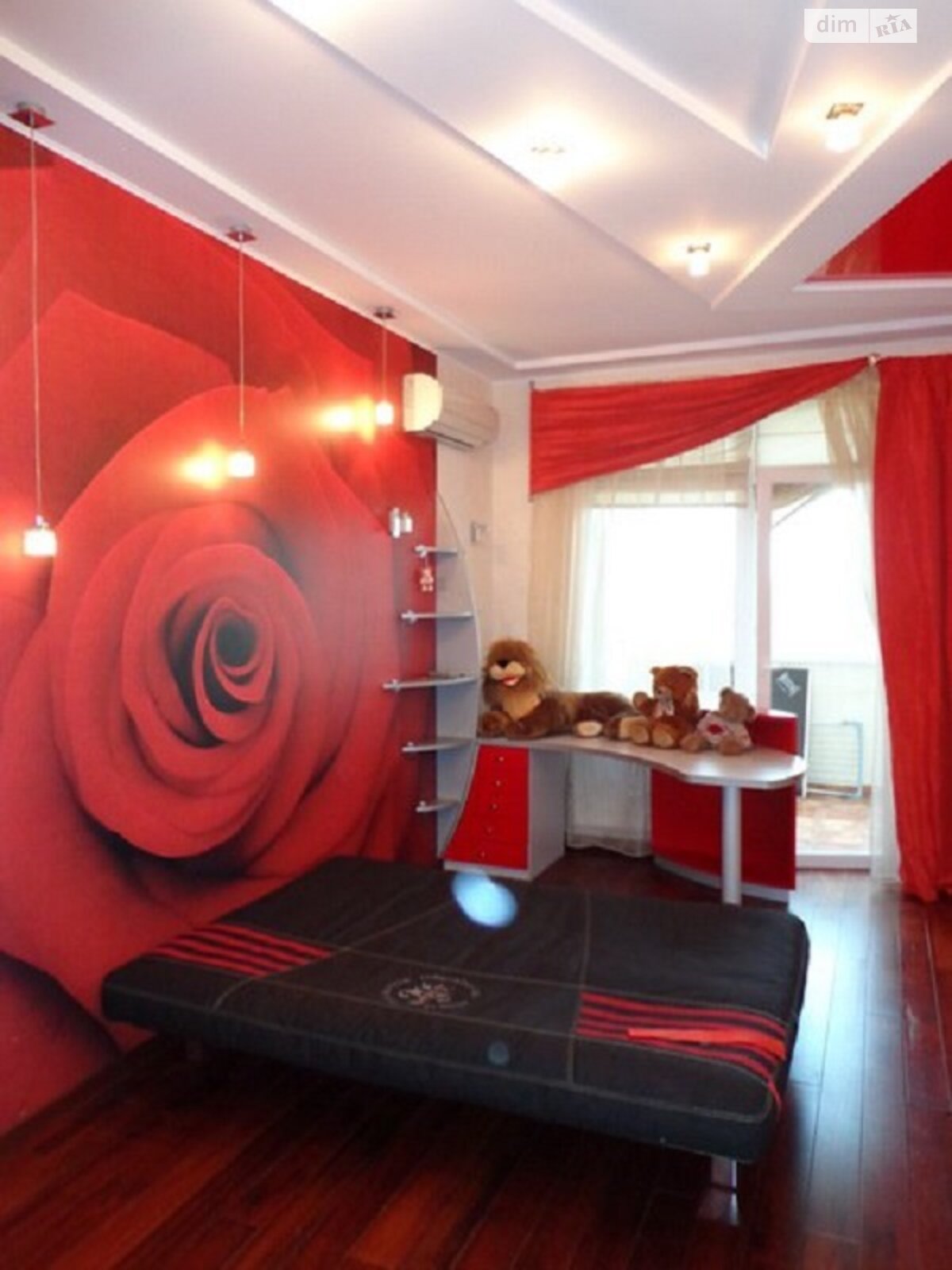 Продаж трикімнатної квартири в Одесі, на дор. Фонтанська 123, район Середній Фонтан фото 1