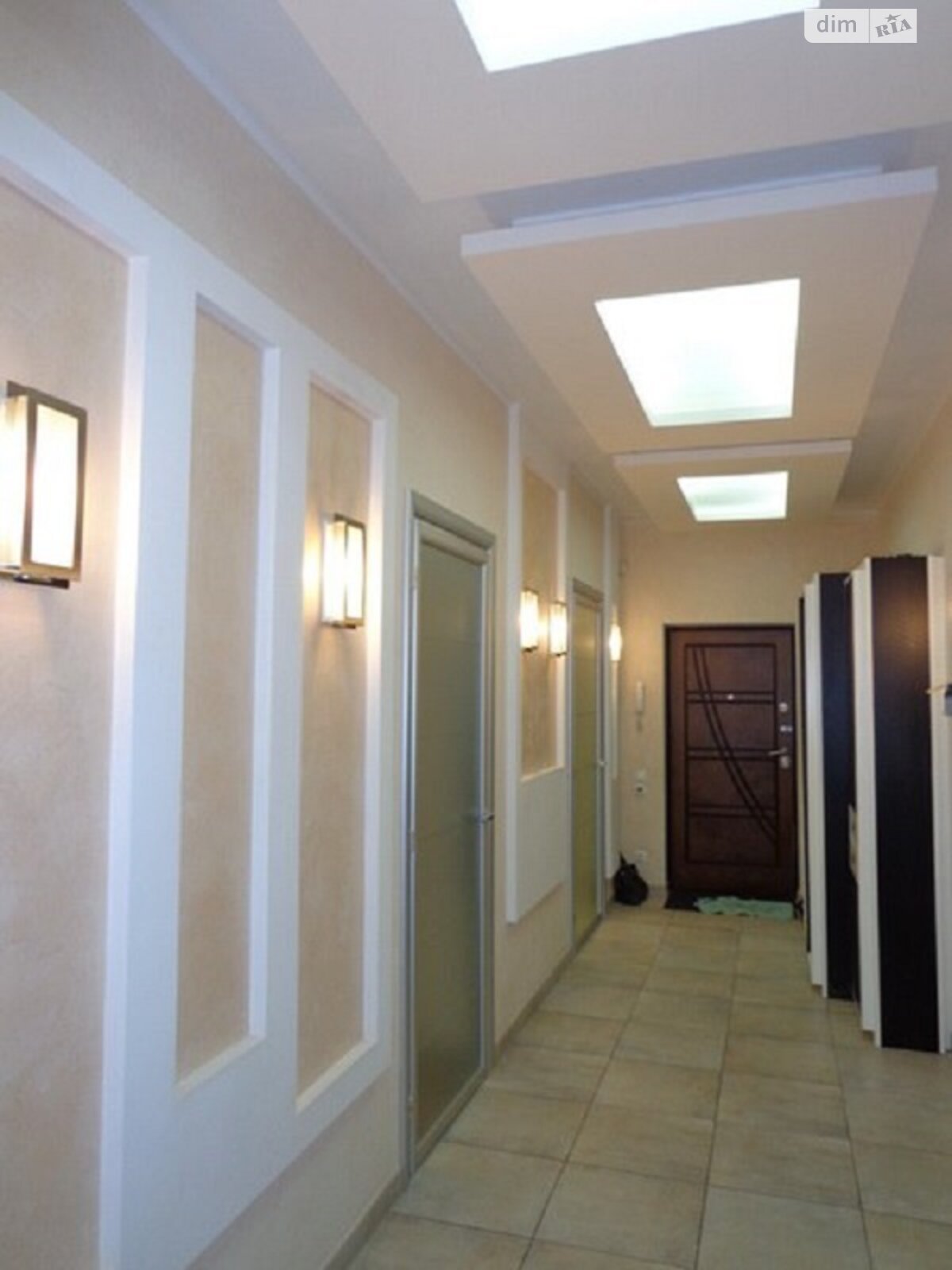 Продаж трикімнатної квартири в Одесі, на дор. Фонтанська 123, район Середній Фонтан фото 1