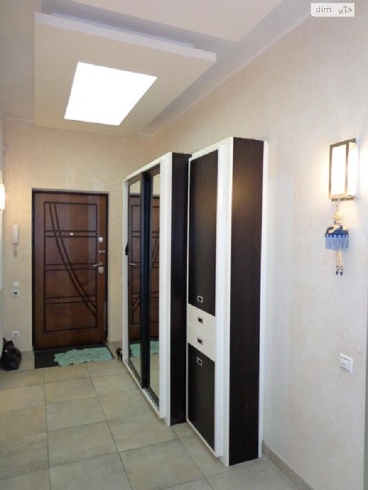 Продаж трикімнатної квартири в Одесі, на дор. Фонтанська 123, район Середній Фонтан фото 1