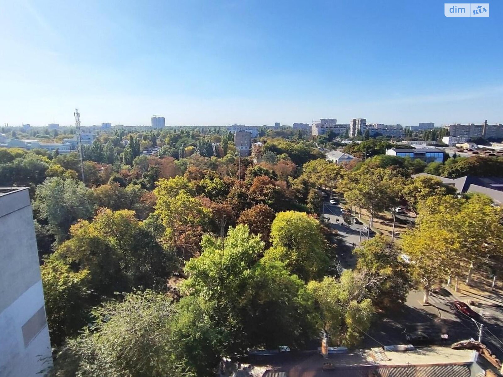 Продаж двокімнатної квартири в Одесі, на вул. Геранієва 8, район Середній Фонтан фото 1 Продаж двокімнатної квартири в Одесі, на вул. Геранієва 8, район Середній Фонтан фото 1