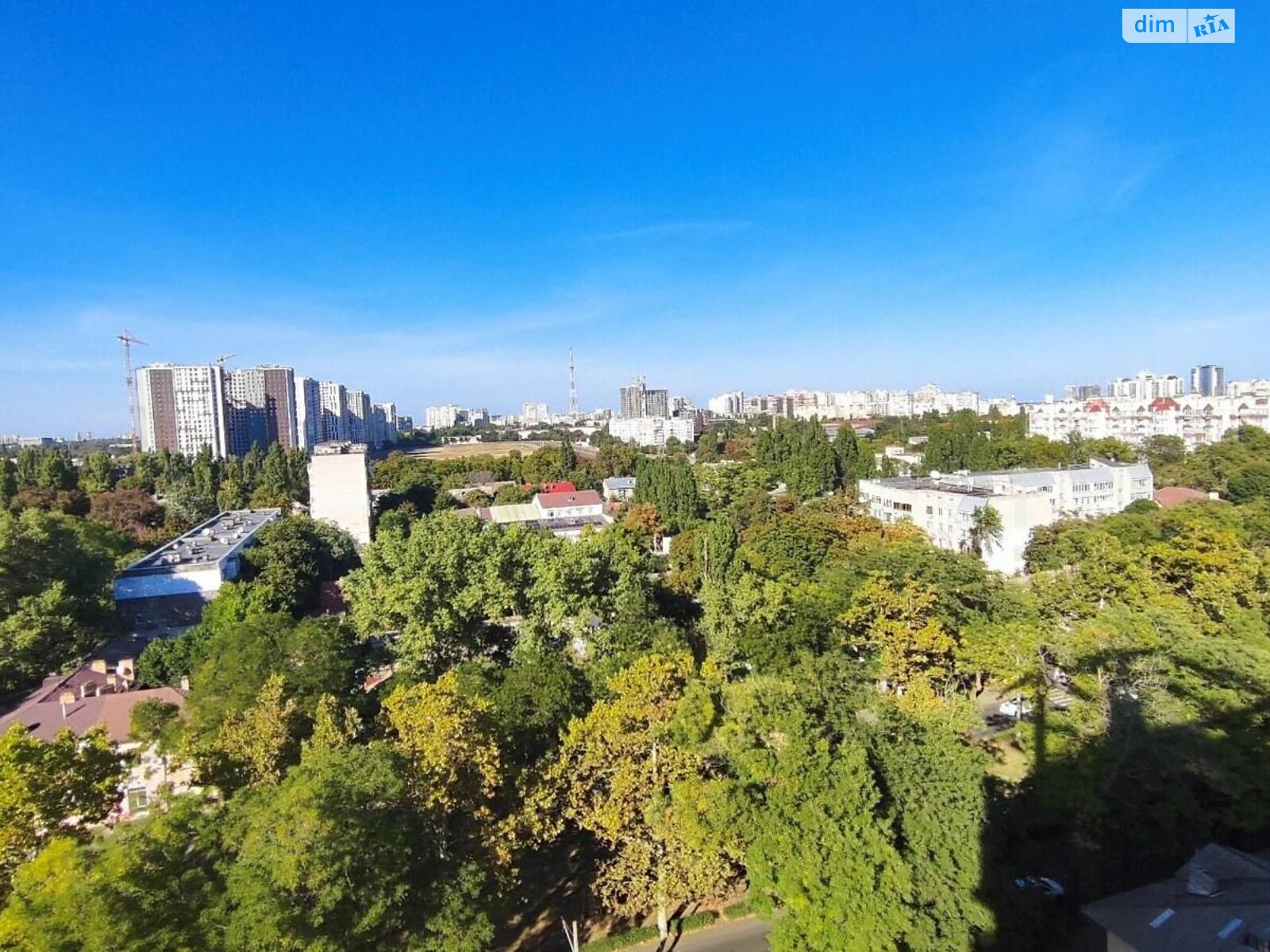 Продаж двокімнатної квартири в Одесі, на вул. Геранієва 8, район Середній Фонтан фото 1 Продаж двокімнатної квартири в Одесі, на вул. Геранієва 8, район Середній Фонтан фото 1