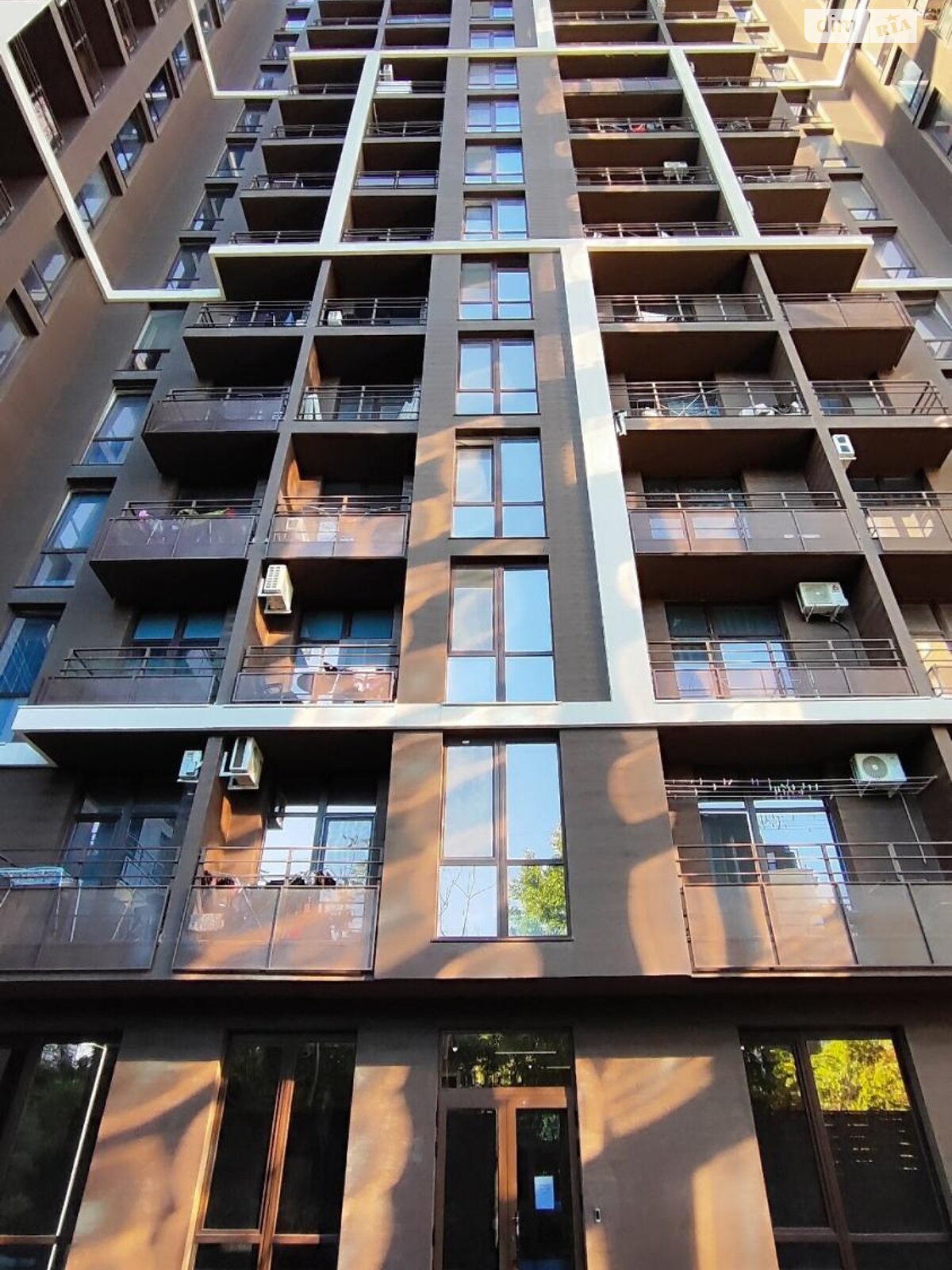 Продаж двокімнатної квартири в Одесі, на вул. Геранієва 8, район Середній Фонтан фото 1 Продаж двокімнатної квартири в Одесі, на вул. Геранієва 8, район Середній Фонтан фото 1