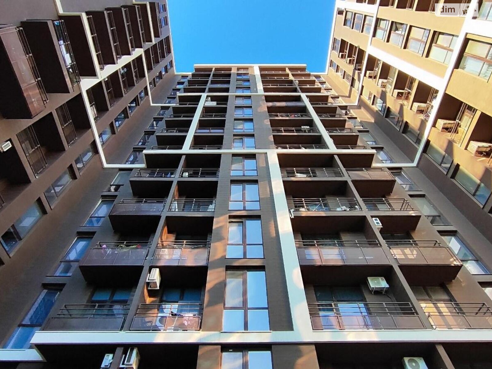 Продаж двокімнатної квартири в Одесі, на вул. Геранієва 8, район Середній Фонтан фото 1 Продаж двокімнатної квартири в Одесі, на вул. Геранієва 8, район Середній Фонтан фото 1