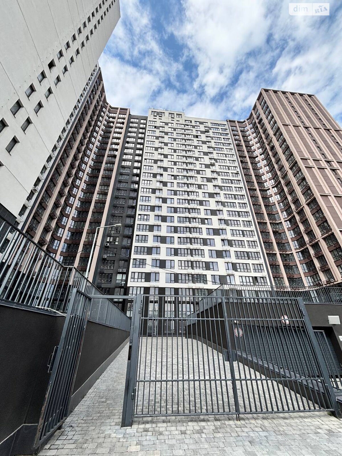 Продаж двокімнатної квартири в Одесі, на вул. Івана Франка, кв. 56, район Середній Фонтан фото 1 Продаж двокімнатної квартири в Одесі, на вул. Івана Франка, кв. 56, район Середній Фонтан фото 1