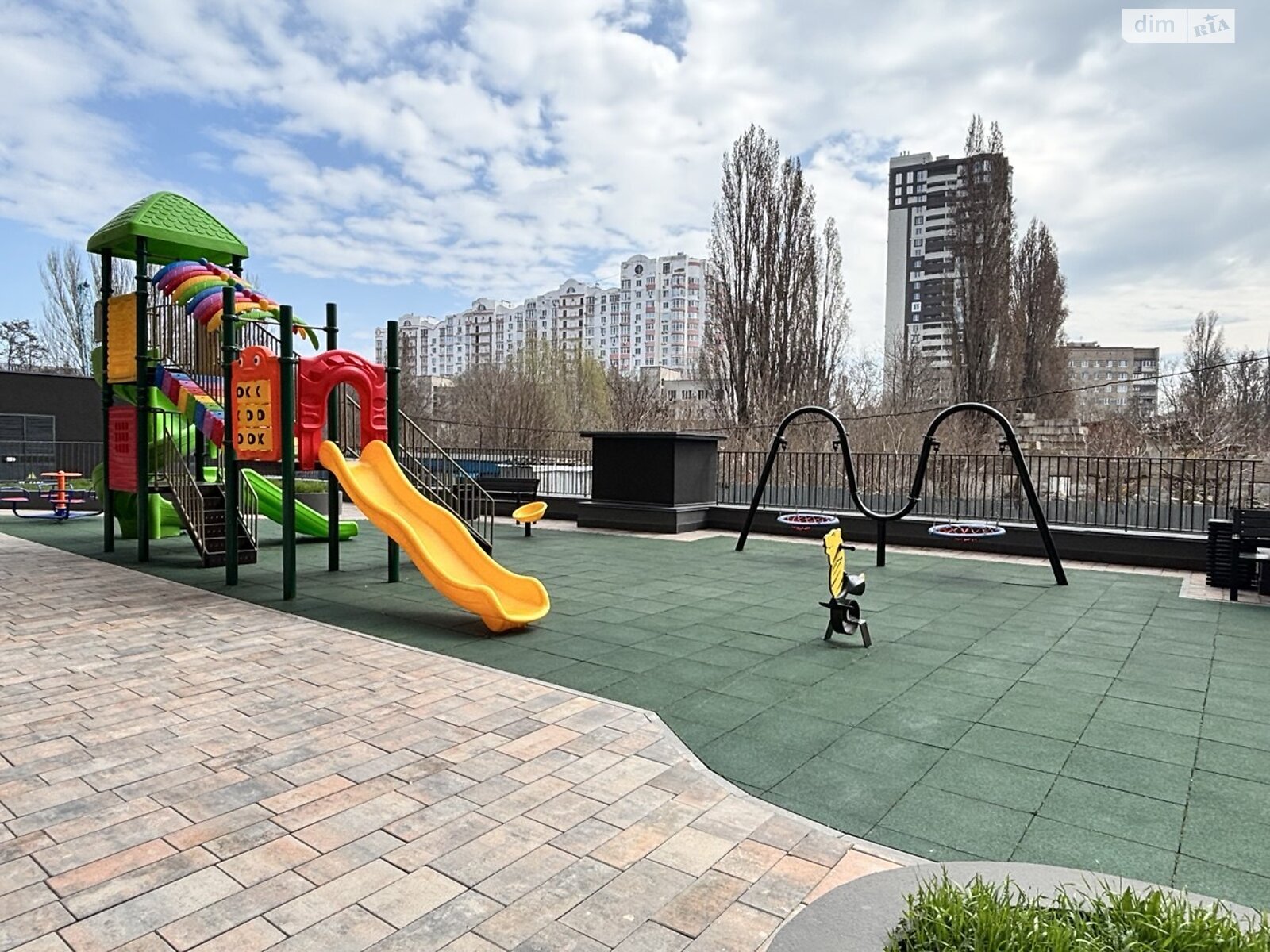 Продаж двокімнатної квартири в Одесі, на вул. Івана Франка, район Середній Фонтан фото 1 Продаж двокімнатної квартири в Одесі, на вул. Івана Франка, район Середній Фонтан фото 1