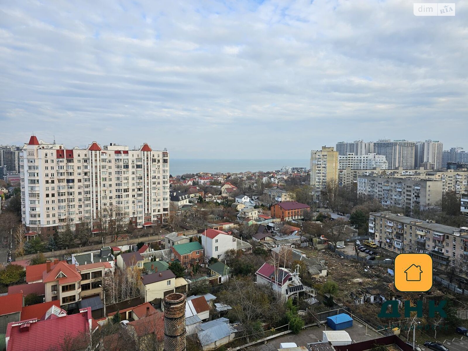 Продажа двухкомнатной квартиры в Одессе, на пер. Клубничный 24, район Средний Фонтан фото 1 Продажа двухкомнатной квартиры в Одессе, на пер. Клубничный 24, район Средний Фонтан фото 1