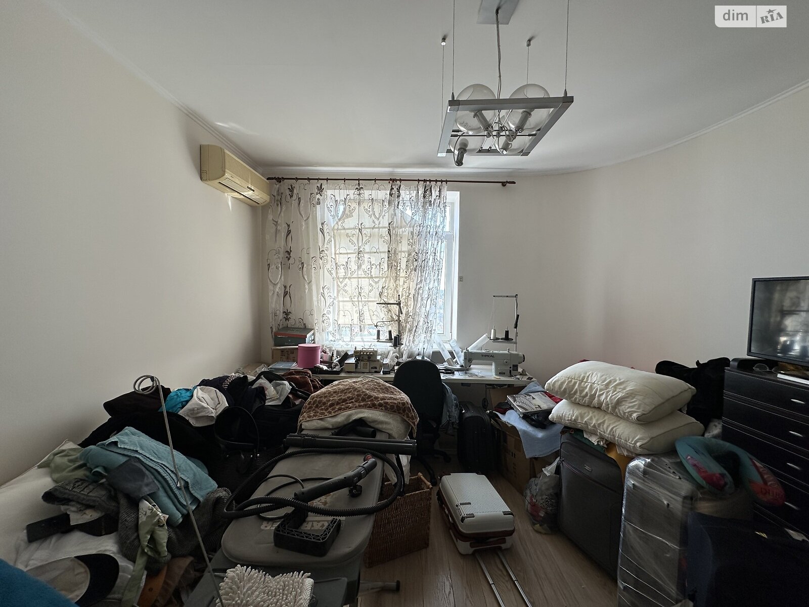 Продаж чотирикімнатної квартири в Одесі, на вул. Одеської громади 2А, район Середній Фонтан фото 1 Продаж чотирикімнатної квартири в Одесі, на вул. Одеської громади 2А, район Середній Фонтан фото 1