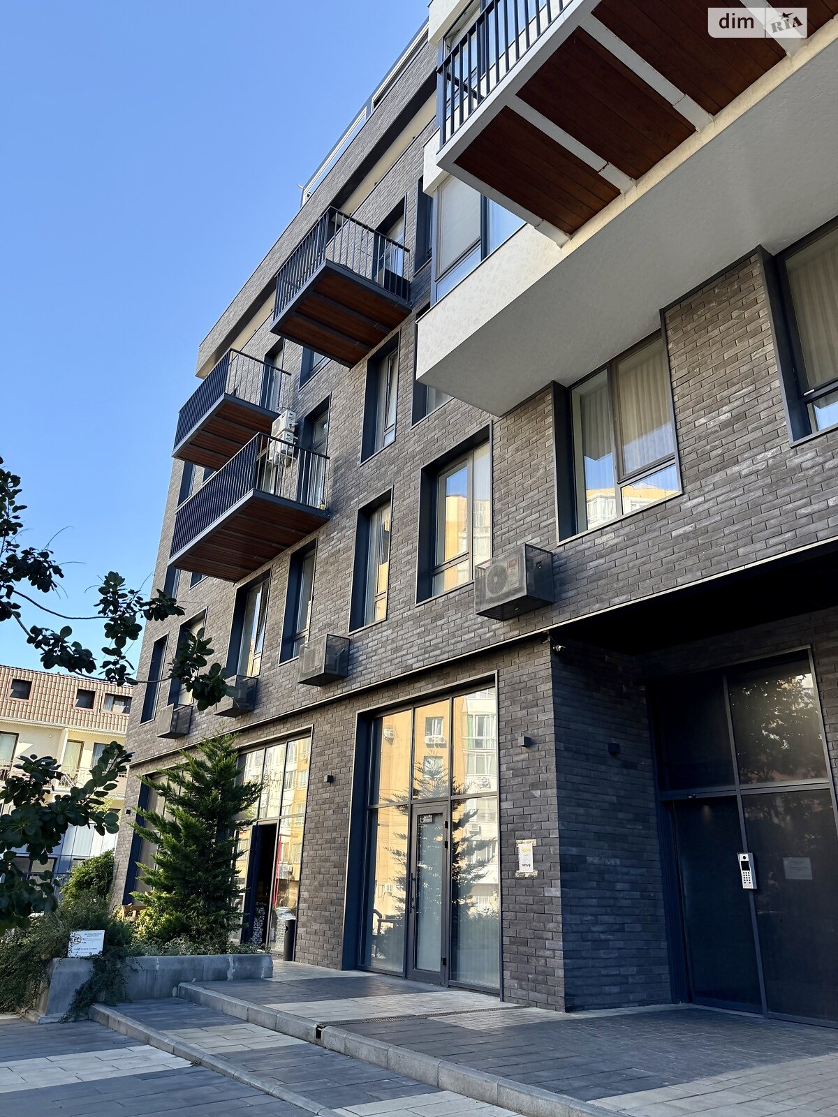 Продажа двухкомнатной квартиры в Одессе, на ул. Одесской громады 7А, район Средний Фонтан фото 1