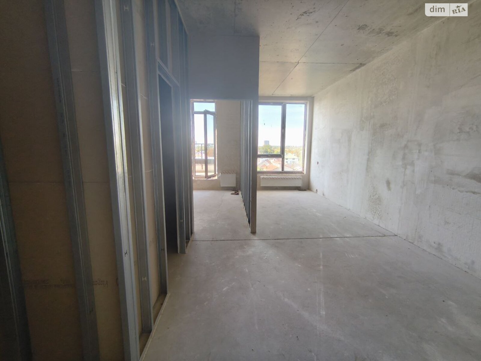 Продаж чотирикімнатної квартири в Одесі, на вул. Одеської громади, район Середній Фонтан фото 1