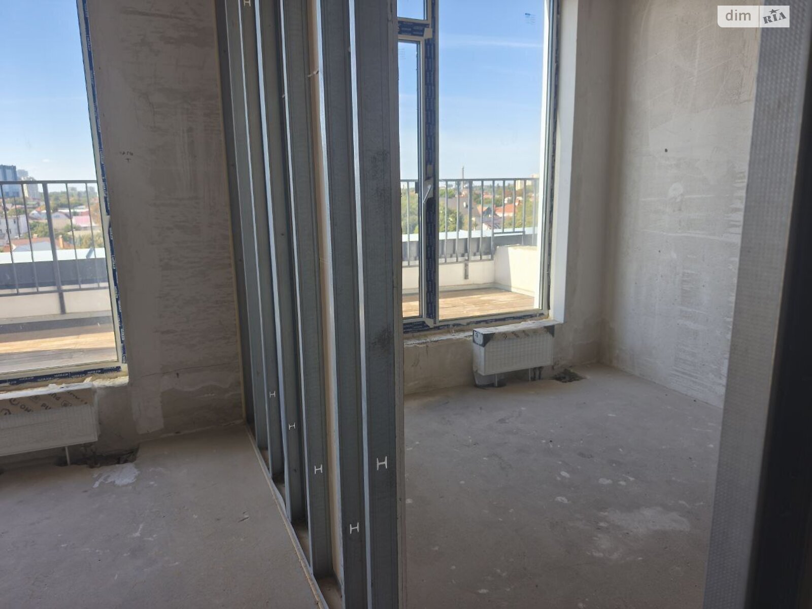 Продаж чотирикімнатної квартири в Одесі, на вул. Одеської громади, район Середній Фонтан фото 1