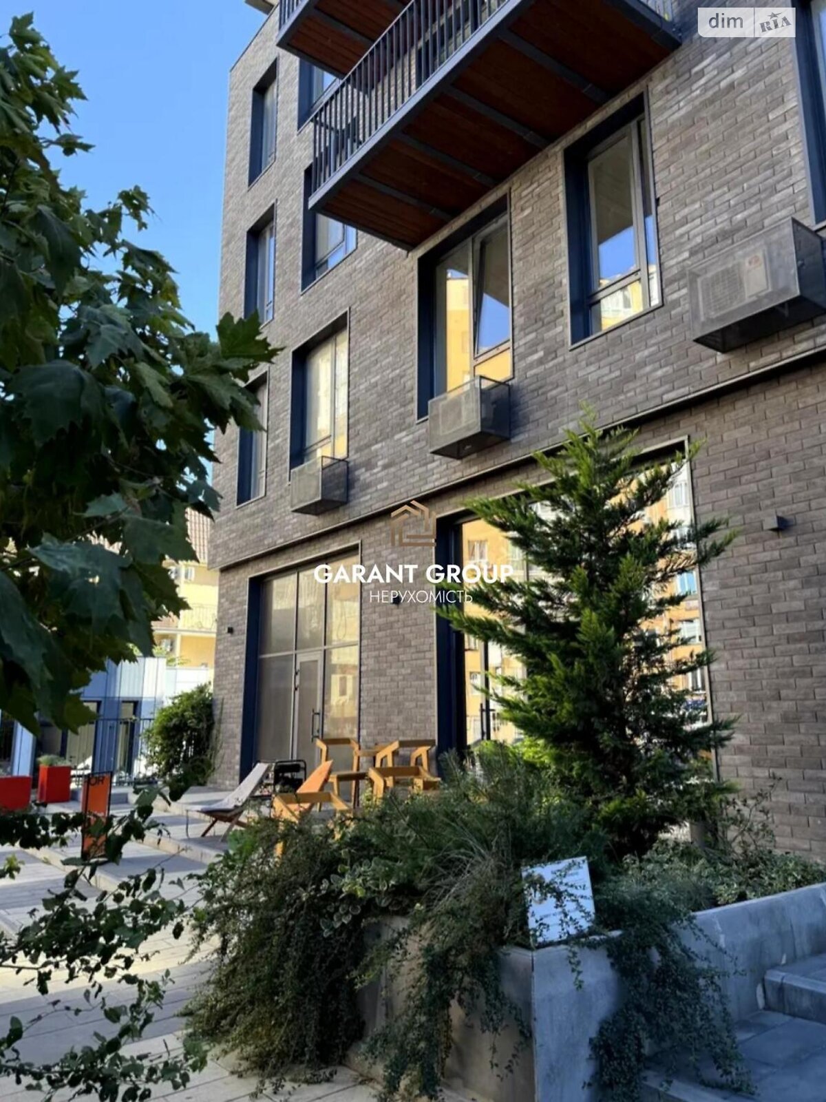 Продаж чотирикімнатної квартири в Одесі, на вул. Одеської громади, район Середній Фонтан фото 1