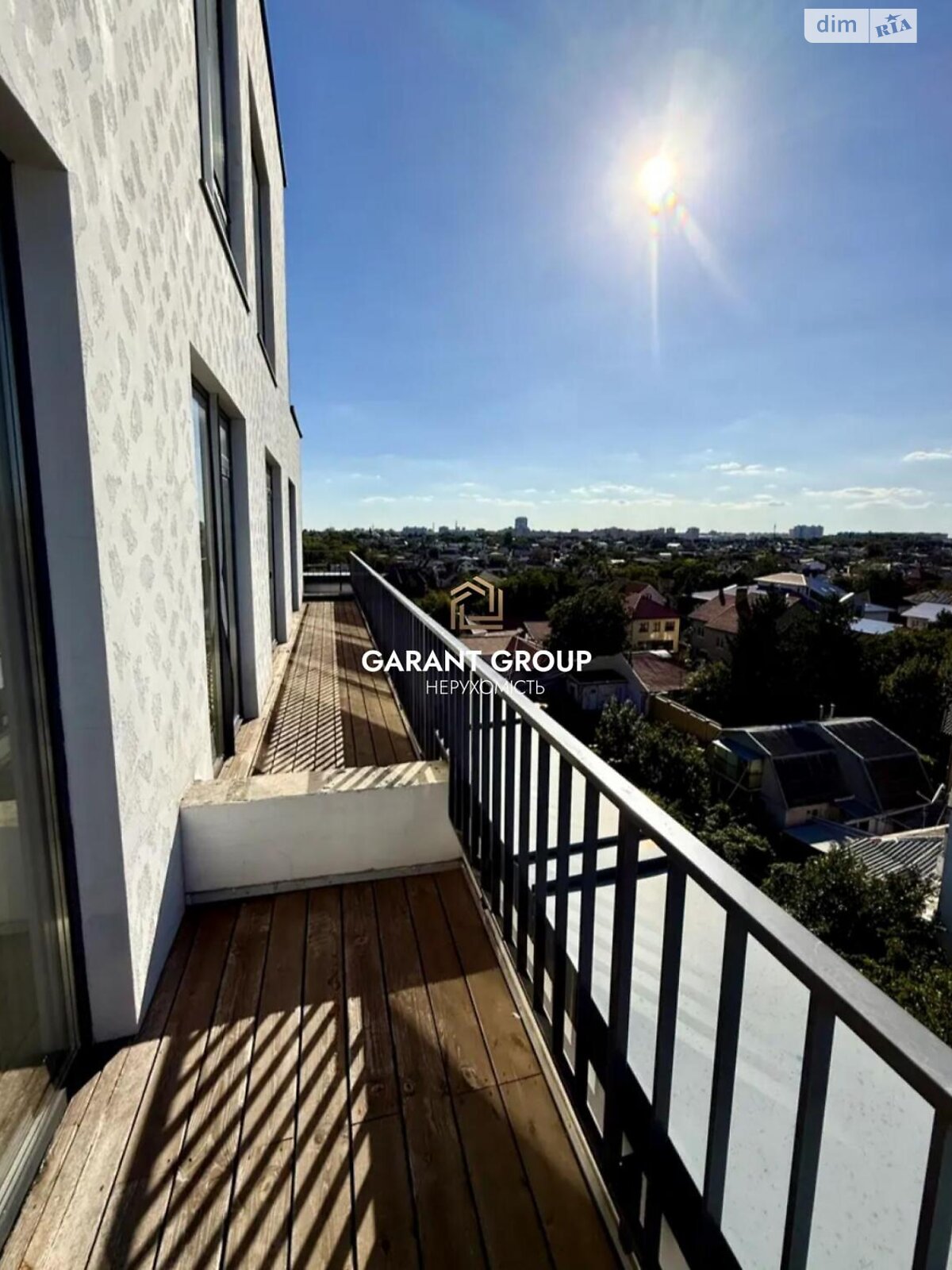 Продаж чотирикімнатної квартири в Одесі, на вул. Одеської громади, район Середній Фонтан фото 1