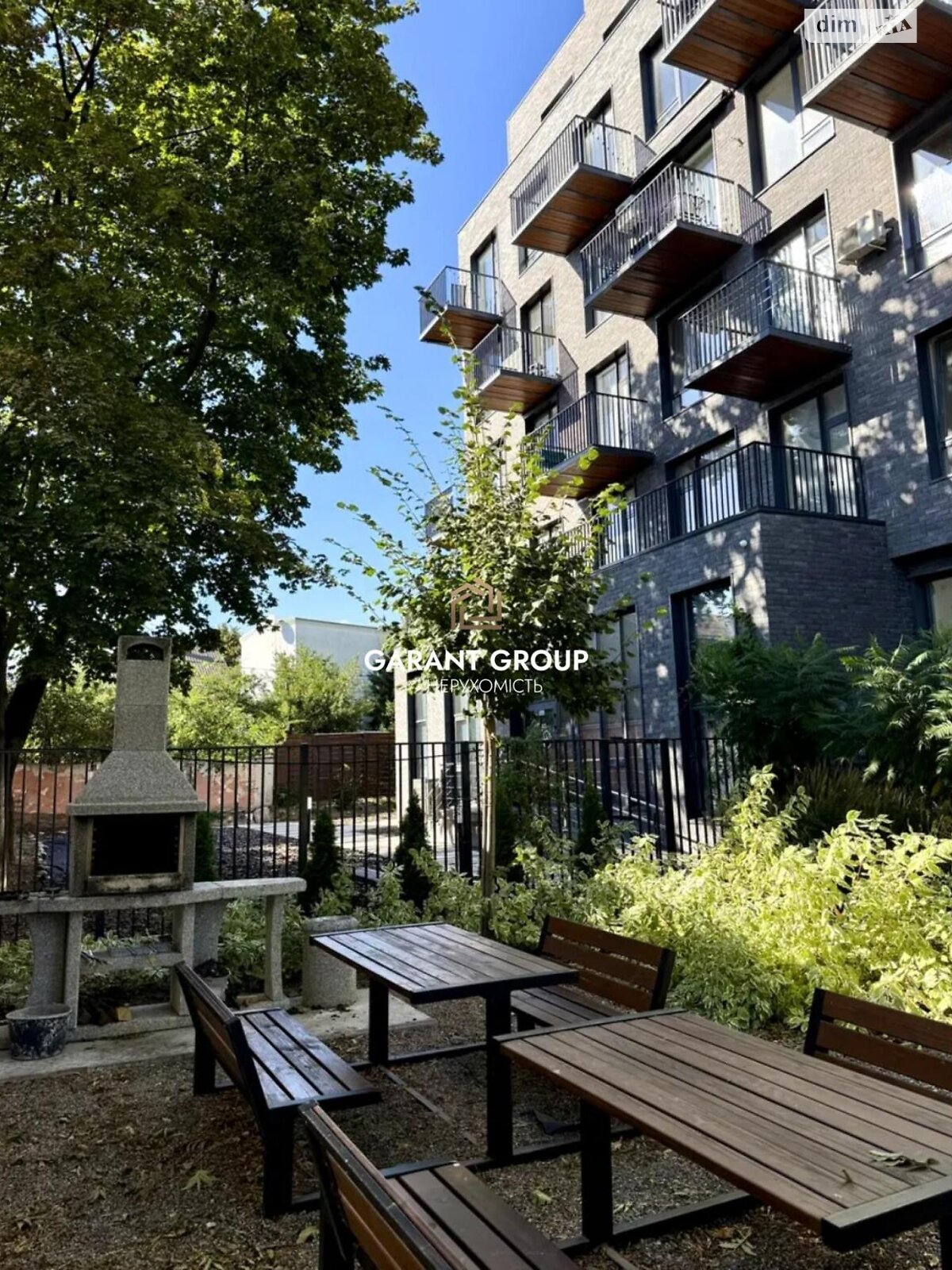 Продаж чотирикімнатної квартири в Одесі, на вул. Одеської громади, район Середній Фонтан фото 1