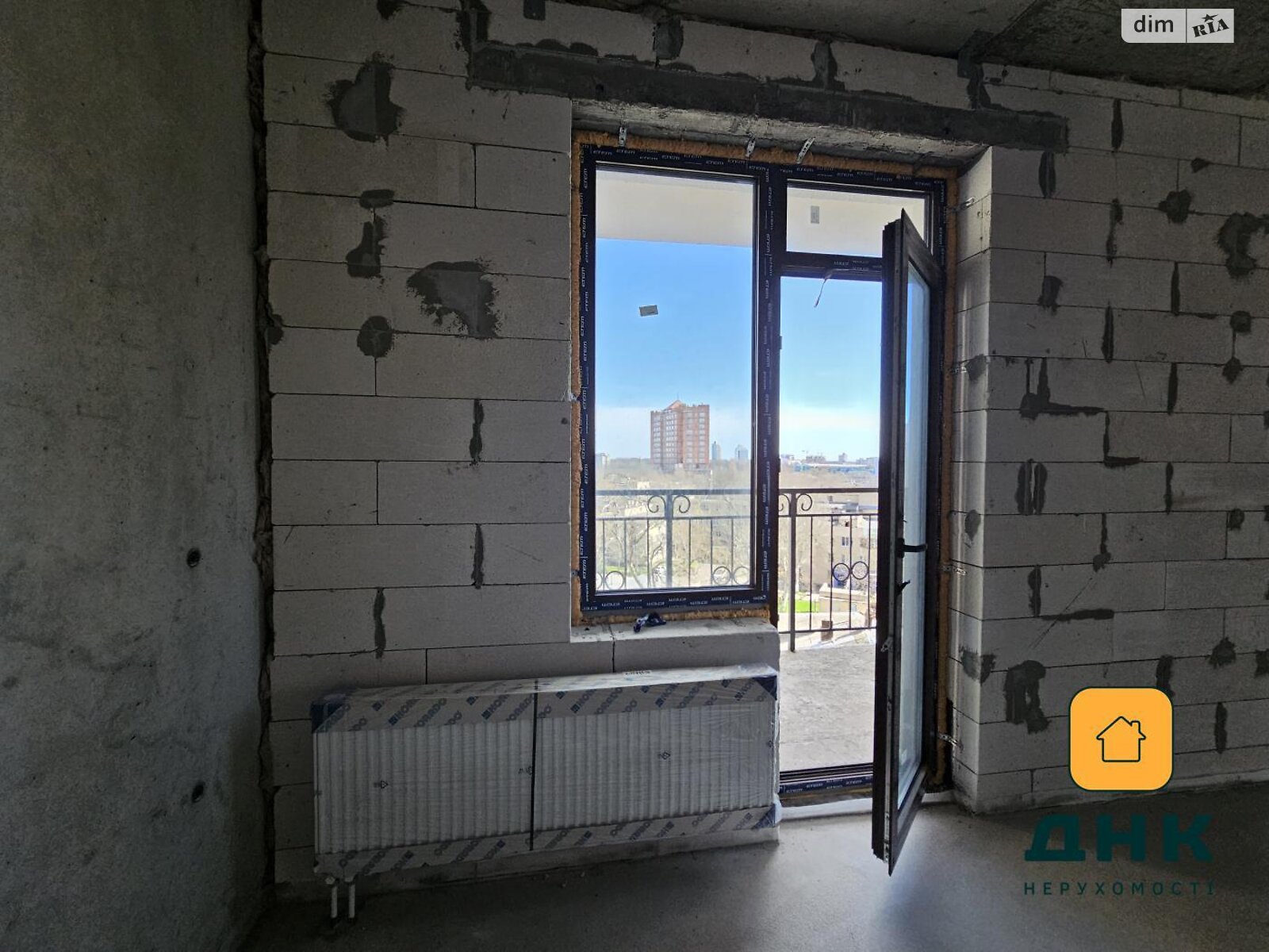 Продаж чотирикімнатної квартири в Одесі, на дор. Фонтанська 25 корпус 1, район Середній Фонтан фото 1 Продаж чотирикімнатної квартири в Одесі, на дор. Фонтанська 25 корпус 1, район Середній Фонтан фото 1