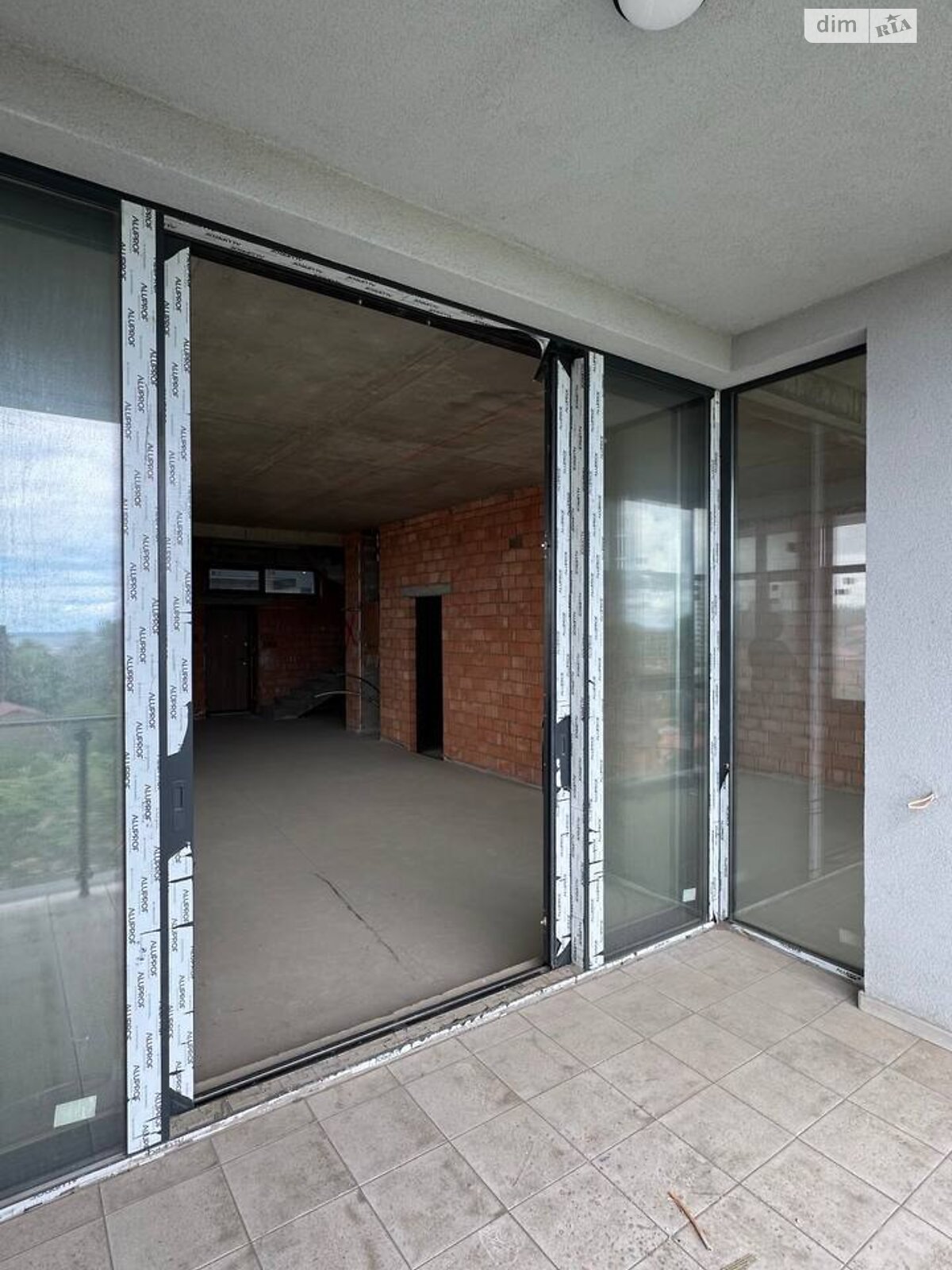 Продаж чотирикімнатної квартири в Одесі, на вул. Рєпіна 1Б, кв. 49, район Середній Фонтан фото 1 Продаж чотирикімнатної квартири в Одесі, на вул. Рєпіна 1Б, кв. 49, район Середній Фонтан фото 1