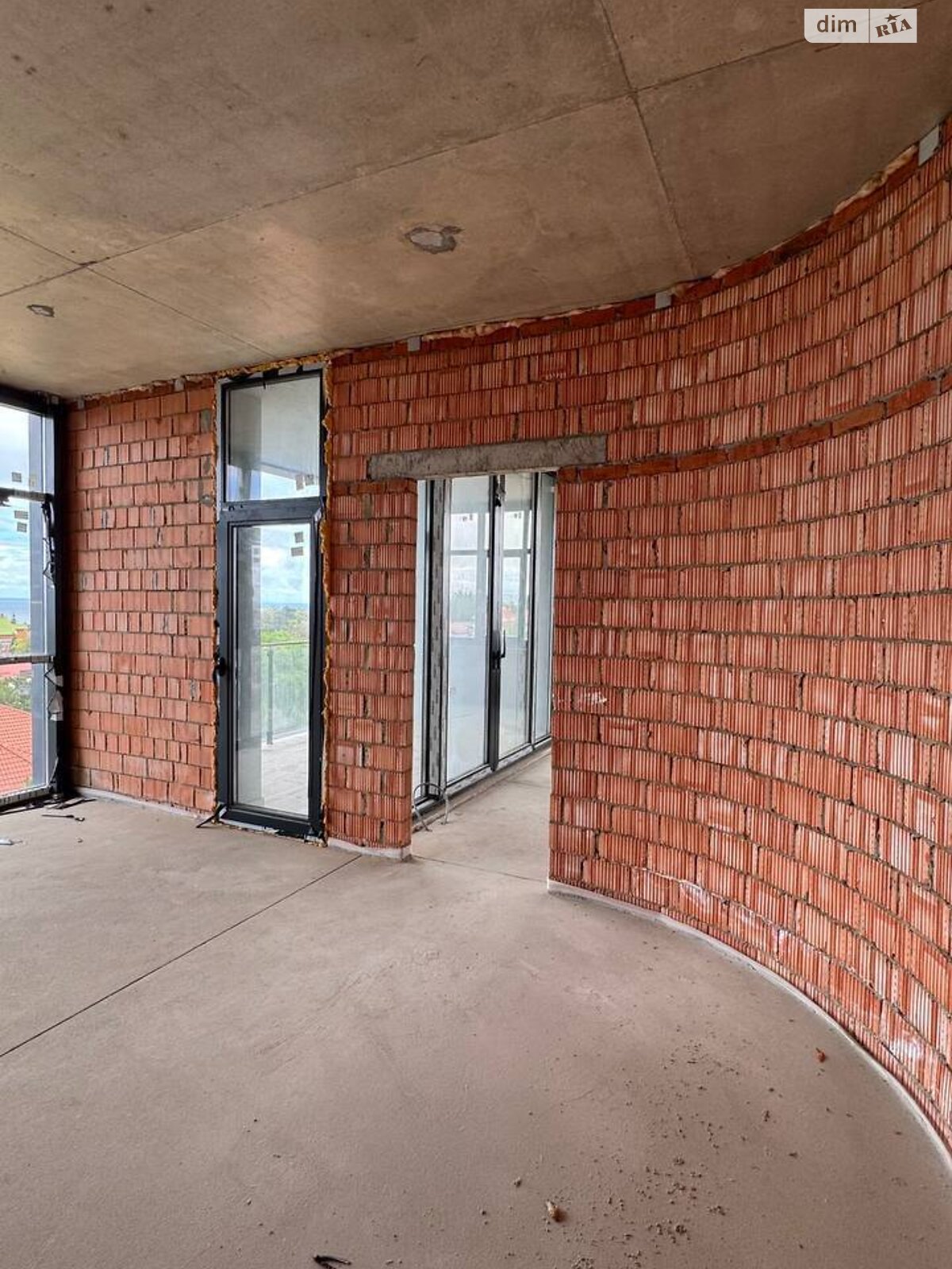 Продаж чотирикімнатної квартири в Одесі, на вул. Рєпіна 1Б, кв. 49, район Середній Фонтан фото 1 Продаж чотирикімнатної квартири в Одесі, на вул. Рєпіна 1Б, кв. 49, район Середній Фонтан фото 1