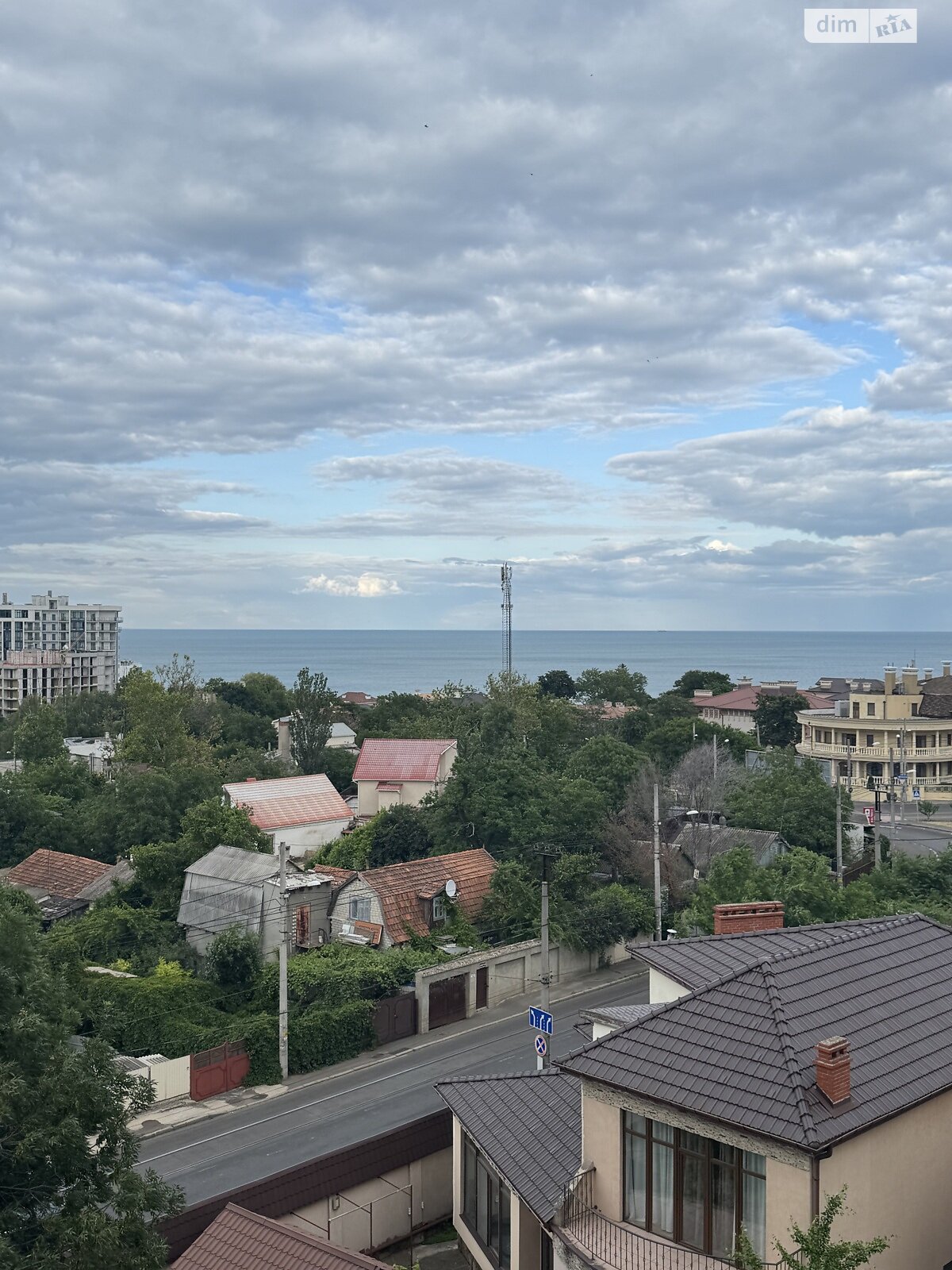 Продаж двокімнатної квартири в Одесі, на вул. Рєпіна 1Б, район Середній Фонтан фото 1 Продаж двокімнатної квартири в Одесі, на вул. Рєпіна 1Б, район Середній Фонтан фото 1