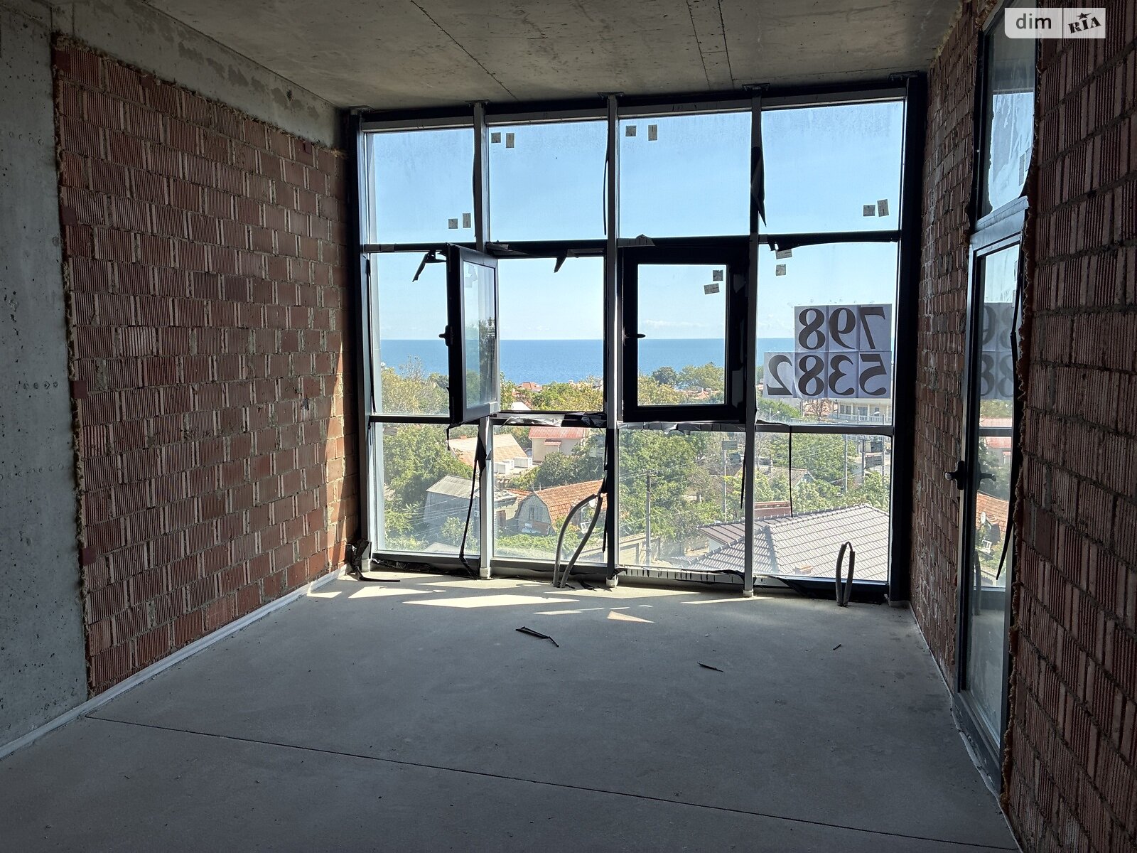 Продаж двокімнатної квартири в Одесі, на вул. Рєпіна 1Б, район Середній Фонтан фото 1 Продаж двокімнатної квартири в Одесі, на вул. Рєпіна 1Б, район Середній Фонтан фото 1