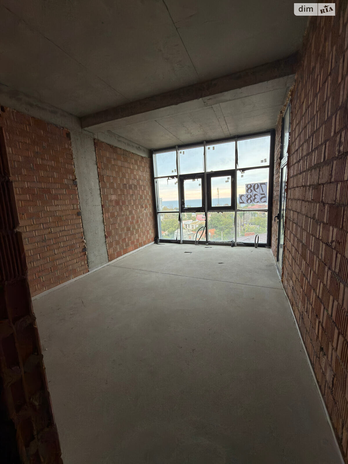 Продаж трикімнатної квартири в Одесі, на вул. Рєпіна 1Б, кв. 14, район Середній Фонтан фото 1 Продаж трикімнатної квартири в Одесі, на вул. Рєпіна 1Б, кв. 14, район Середній Фонтан фото 1