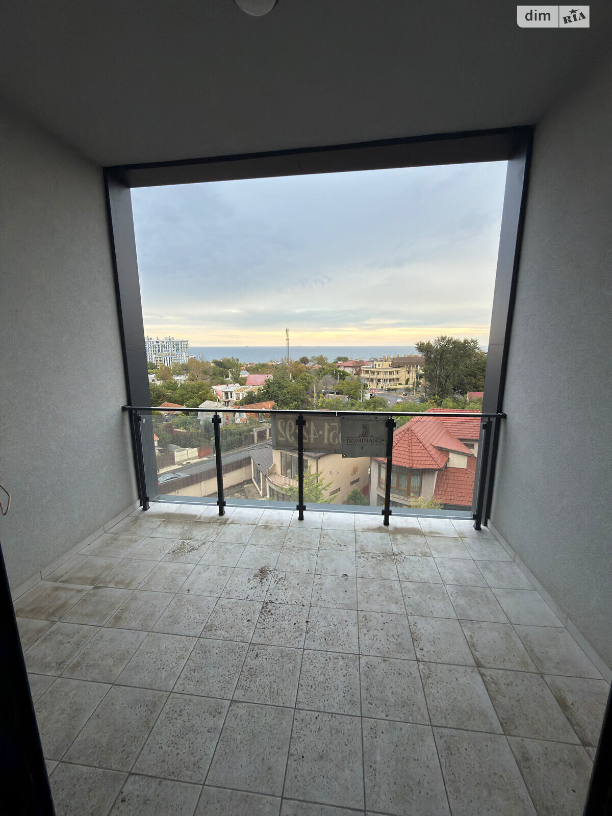 Продаж трикімнатної квартири в Одесі, на вул. Рєпіна 1Б, кв. 14, район Середній Фонтан фото 1 Продаж трикімнатної квартири в Одесі, на вул. Рєпіна 1Б, кв. 14, район Середній Фонтан фото 1