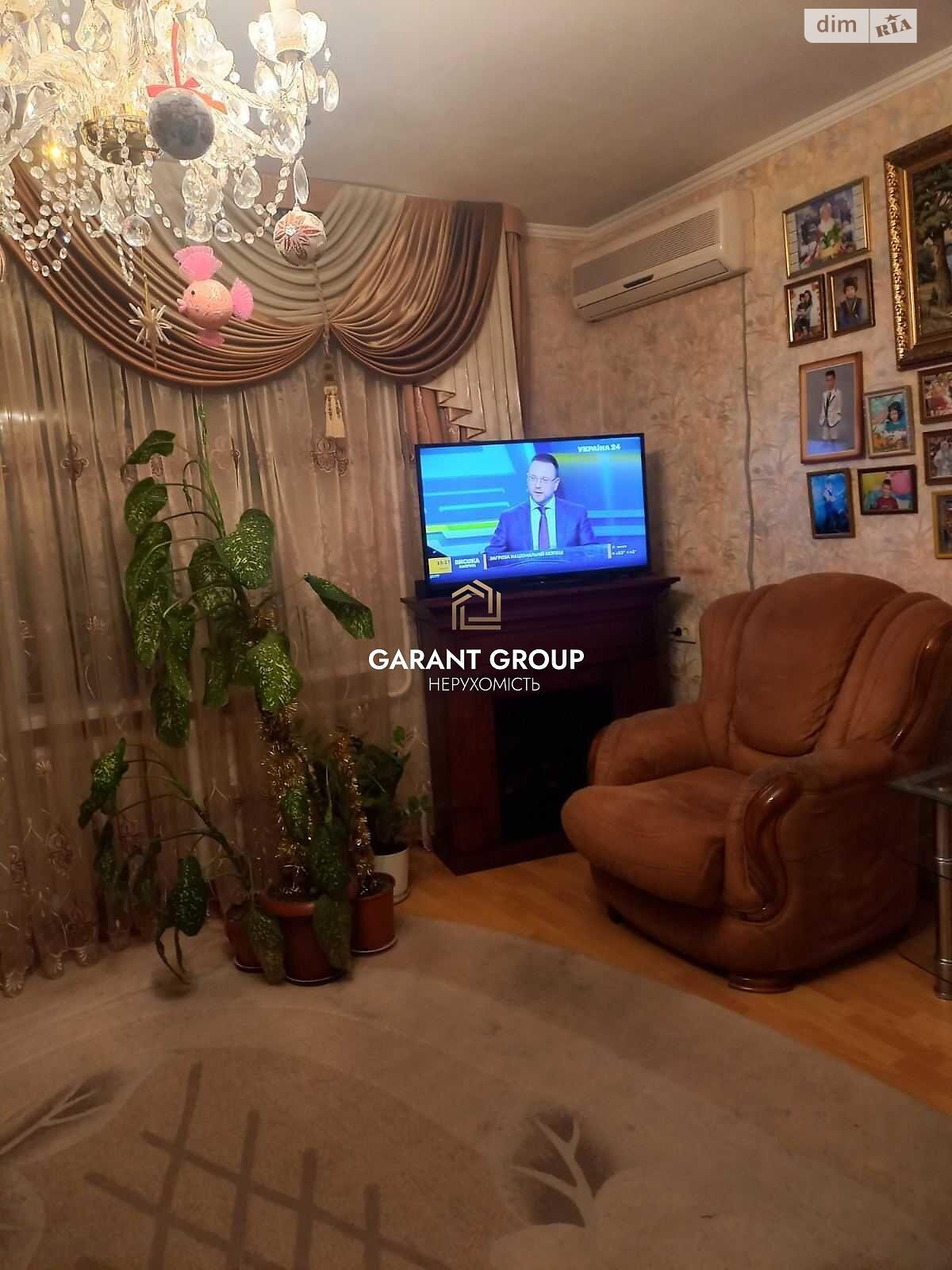 Продаж чотирикімнатної квартири в Одесі, на вул. Академічна, район Середній Фонтан фото 1